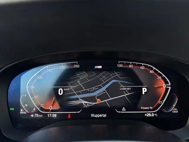 BMW 5 Series view 15