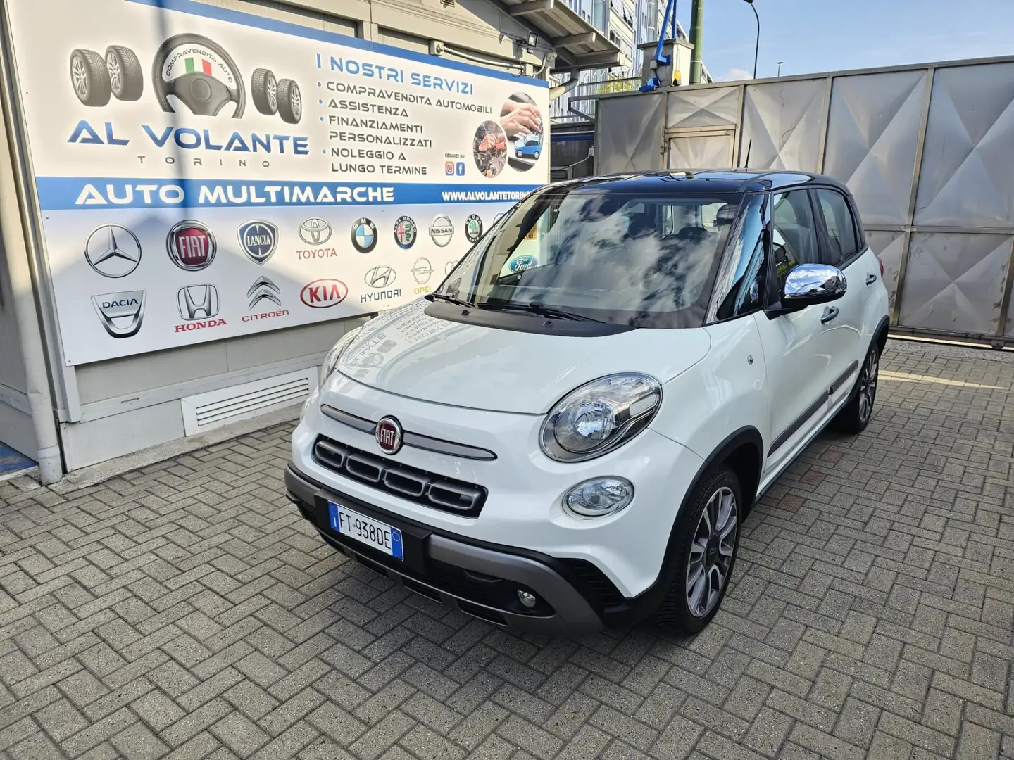 Fiat 500L 1.4 T-Jet 120 CV GPL Lounge Bianco - 2