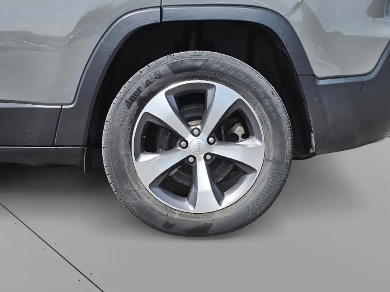 Jeep Cherokee снимка Jeep Cherokee