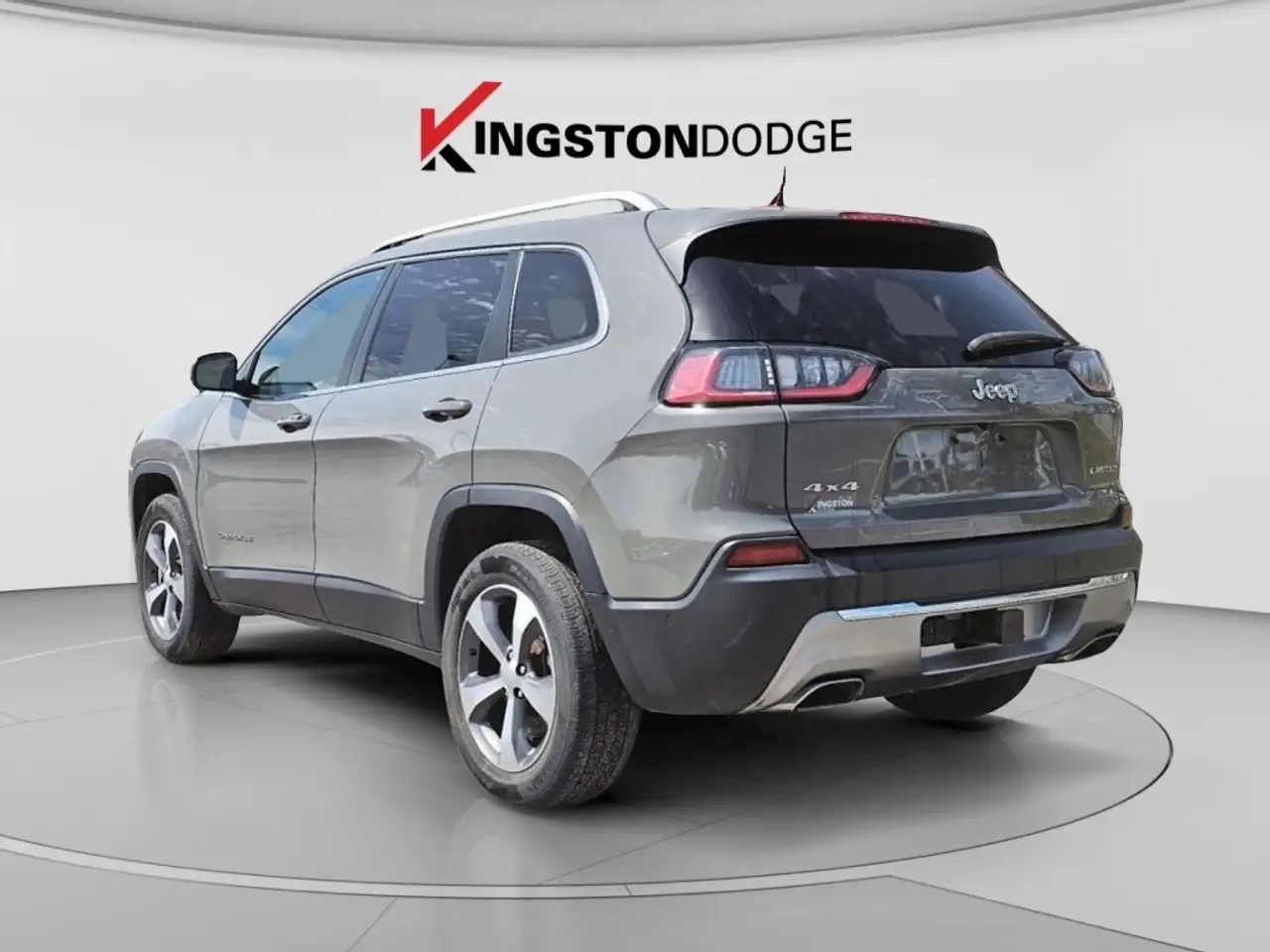 Jeep Cherokee снимка Jeep Cherokee