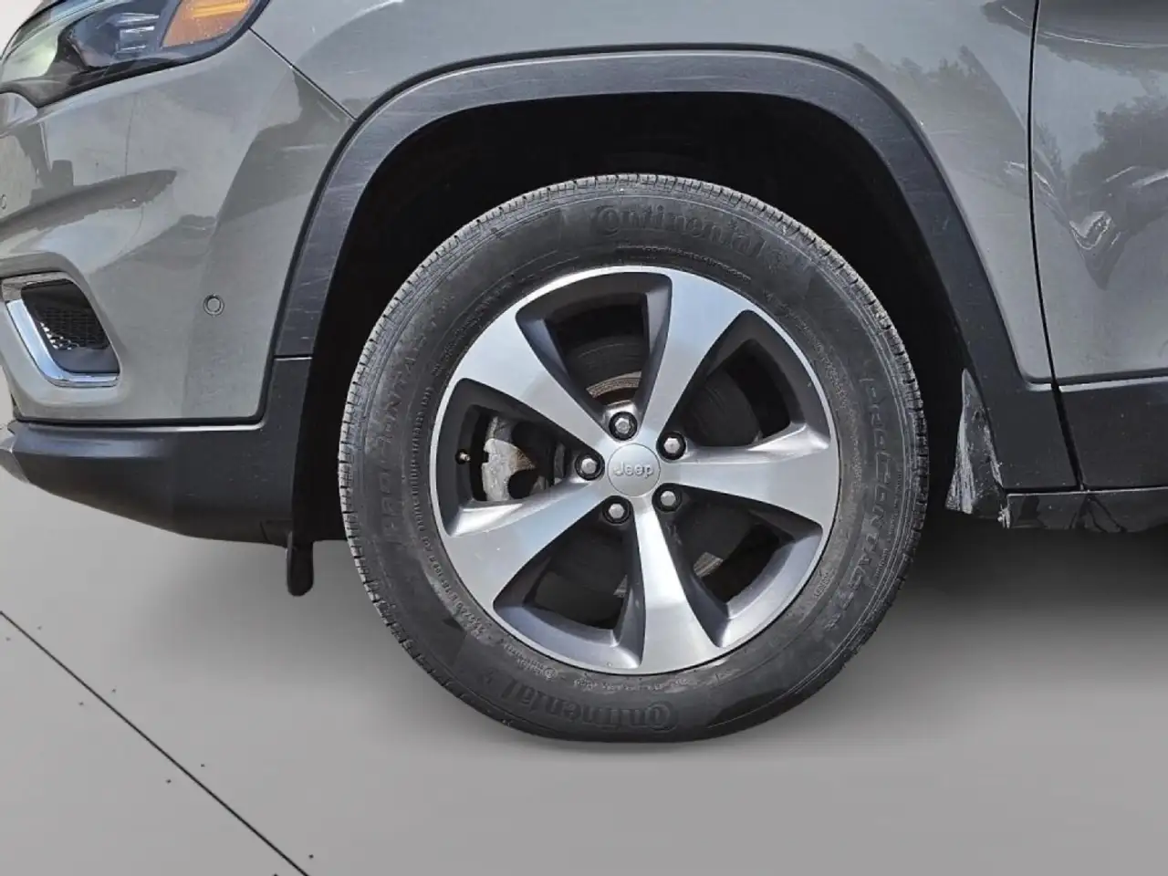 Jeep Cherokee снимка Jeep Cherokee