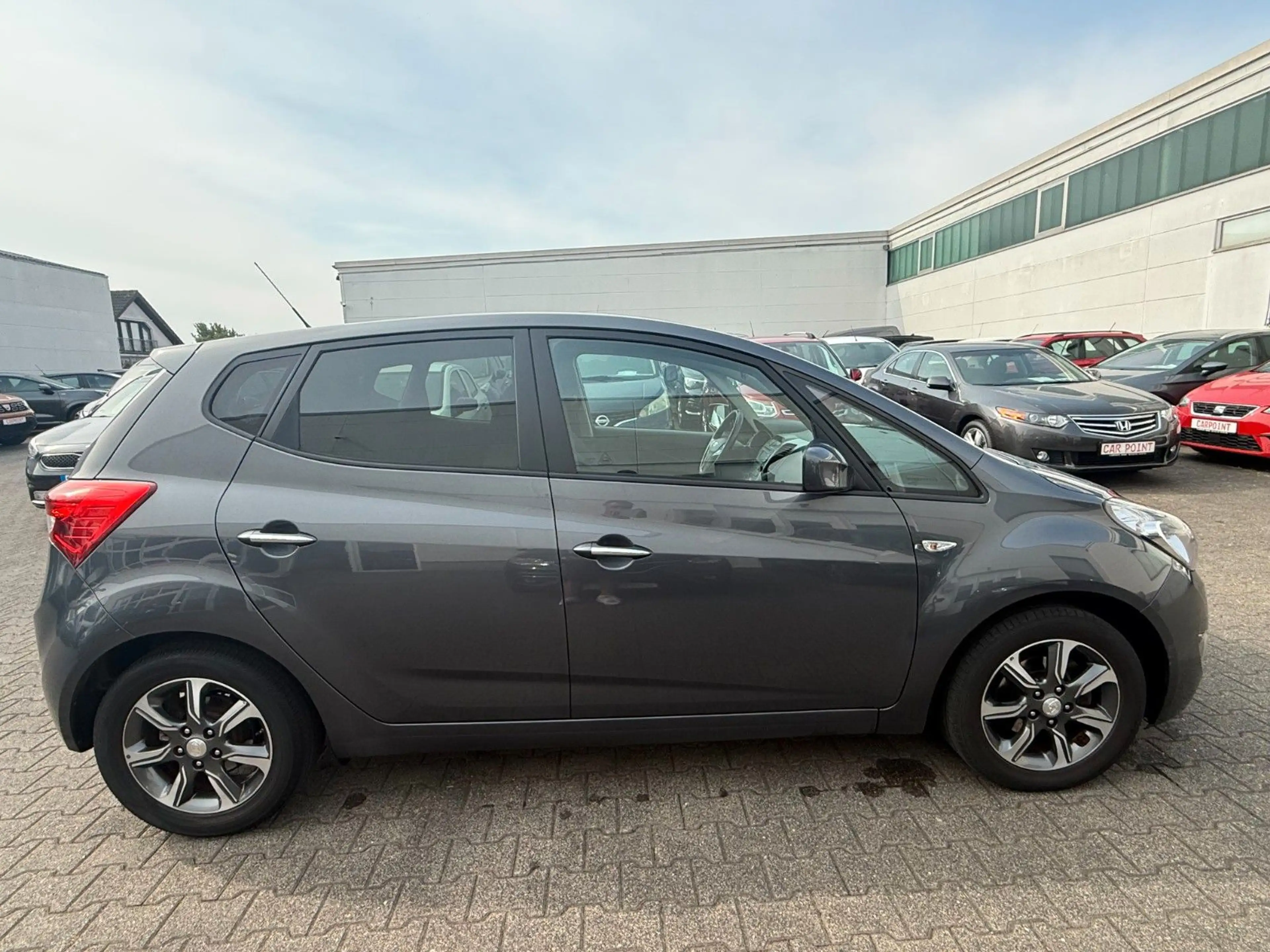 Hyundai iX20 blue YES! KLIMA/SHZ/PDC/2.HAND — photo 4