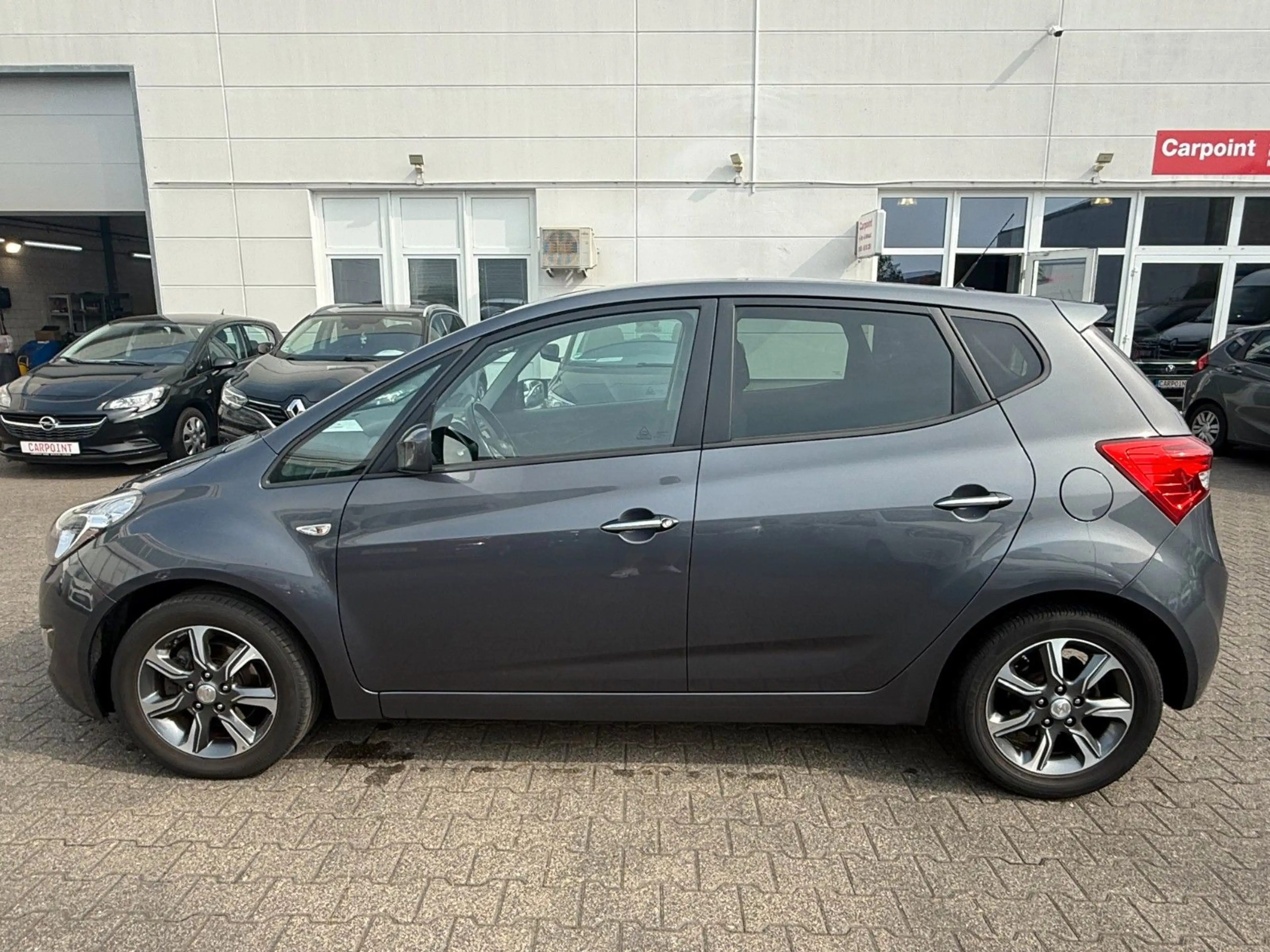 Hyundai iX20 blue YES! KLIMA/SHZ/PDC/2.HAND — photo 8