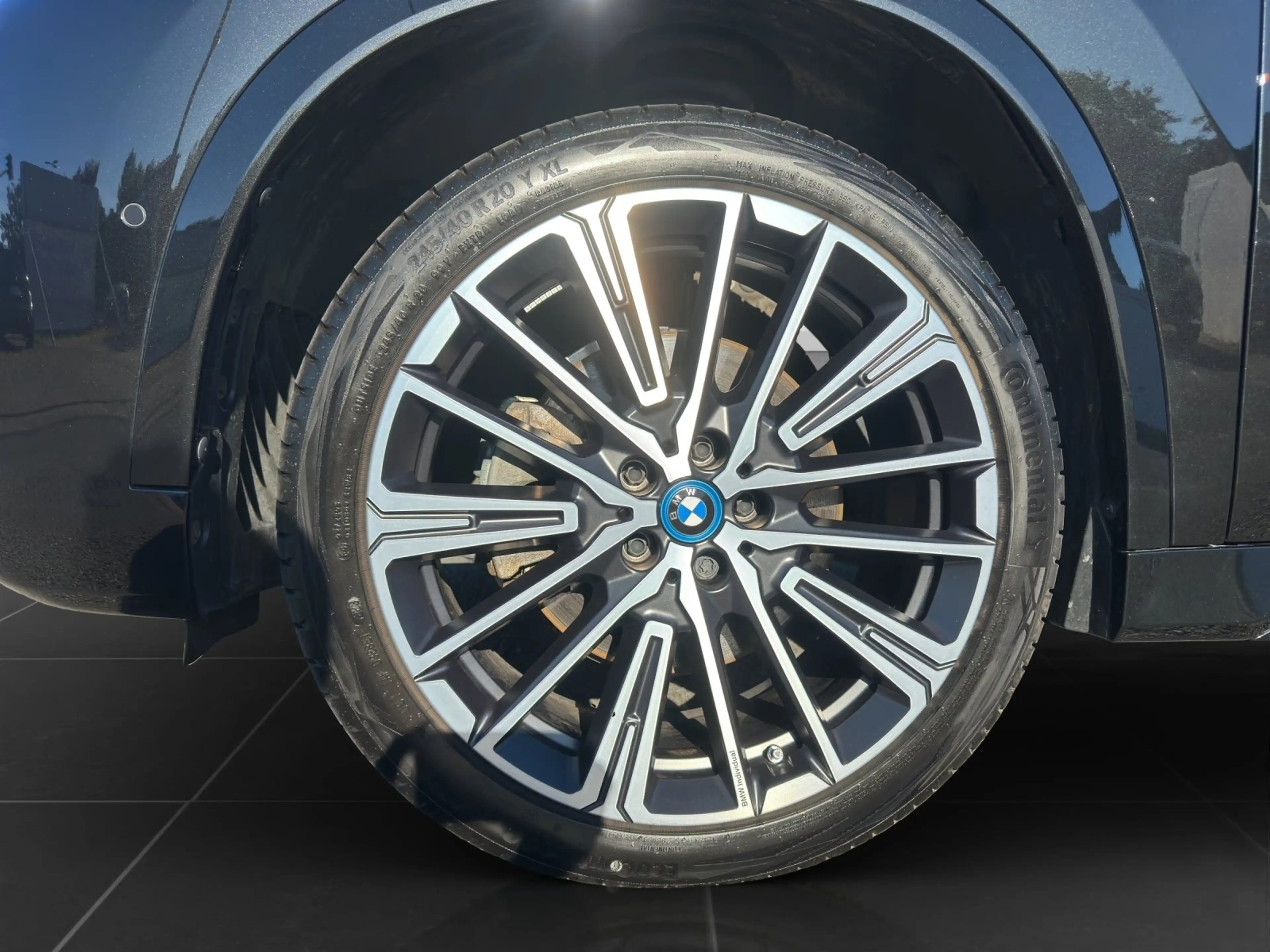 BMW iX 1 xDrive30 M Sport AHK | Memory | Panorama | LED | — photo 8