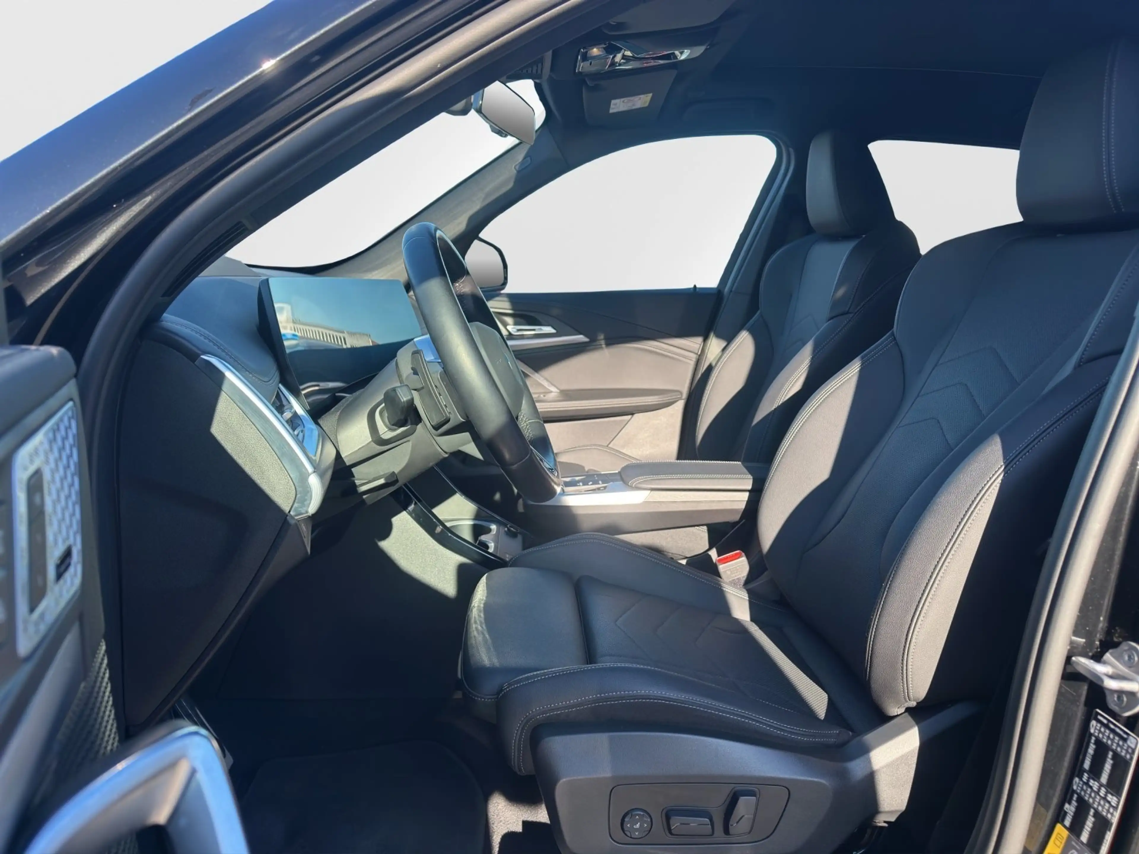 BMW iX 1 xDrive30 M Sport AHK | Memory | Panorama | LED | — photo 10