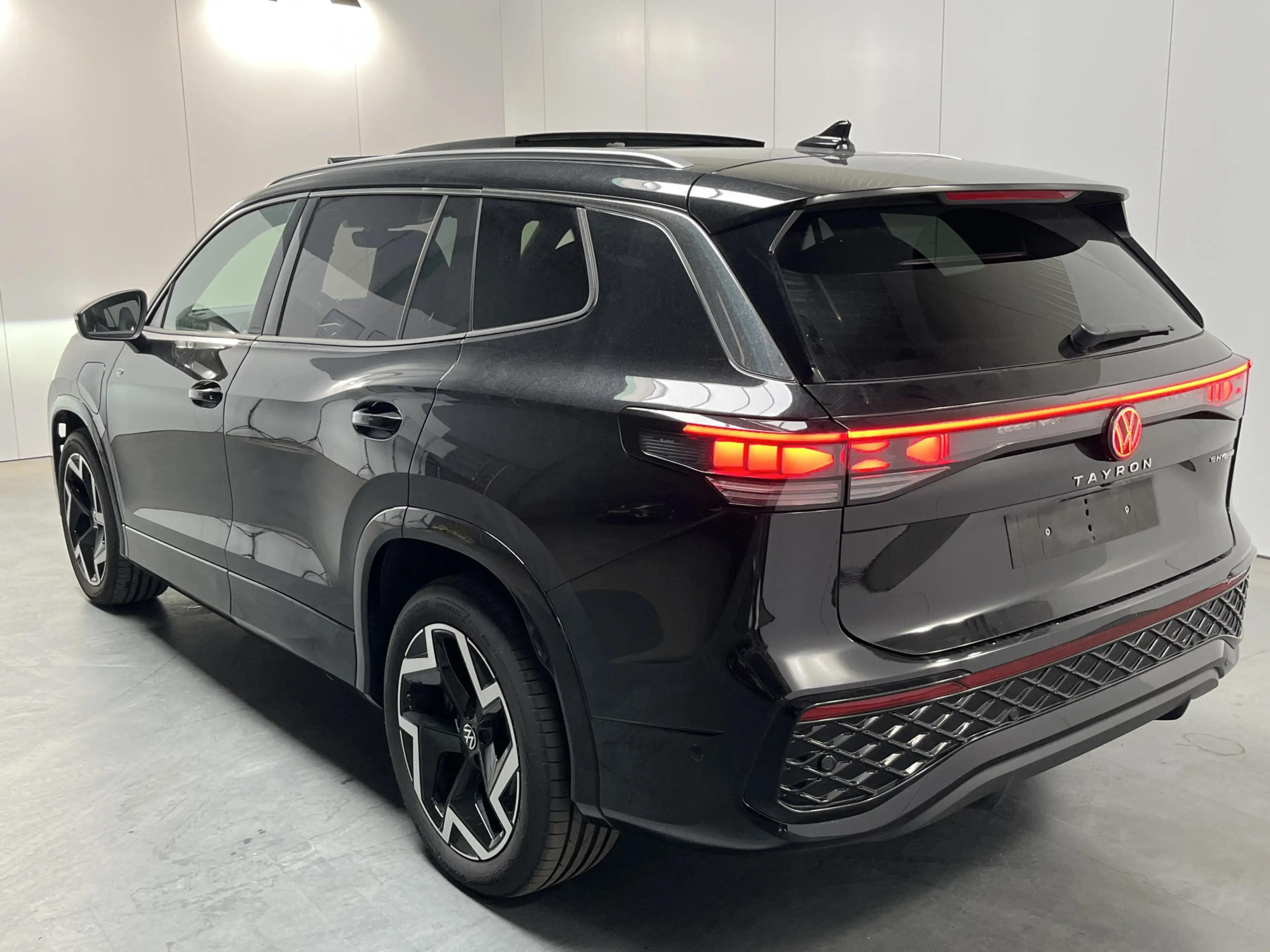 Volkswagen Tayron 1.5 eHybrid R-Line / GARANTIE TM 12-2030/ AUTOMAAT — photo 5