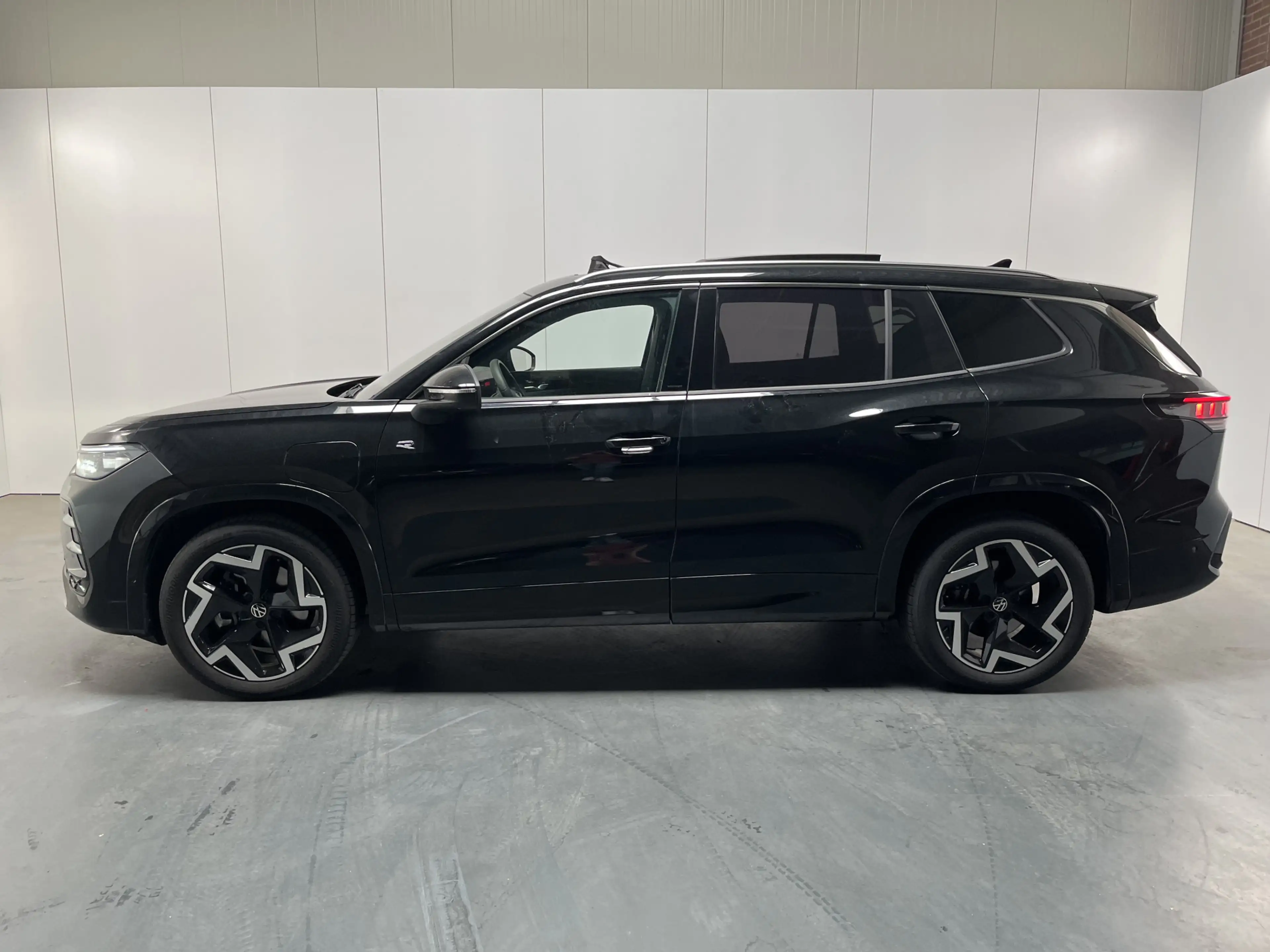 Volkswagen Tayron 1.5 eHybrid R-Line / GARANTIE TM 12-2030/ AUTOMAAT — photo 2