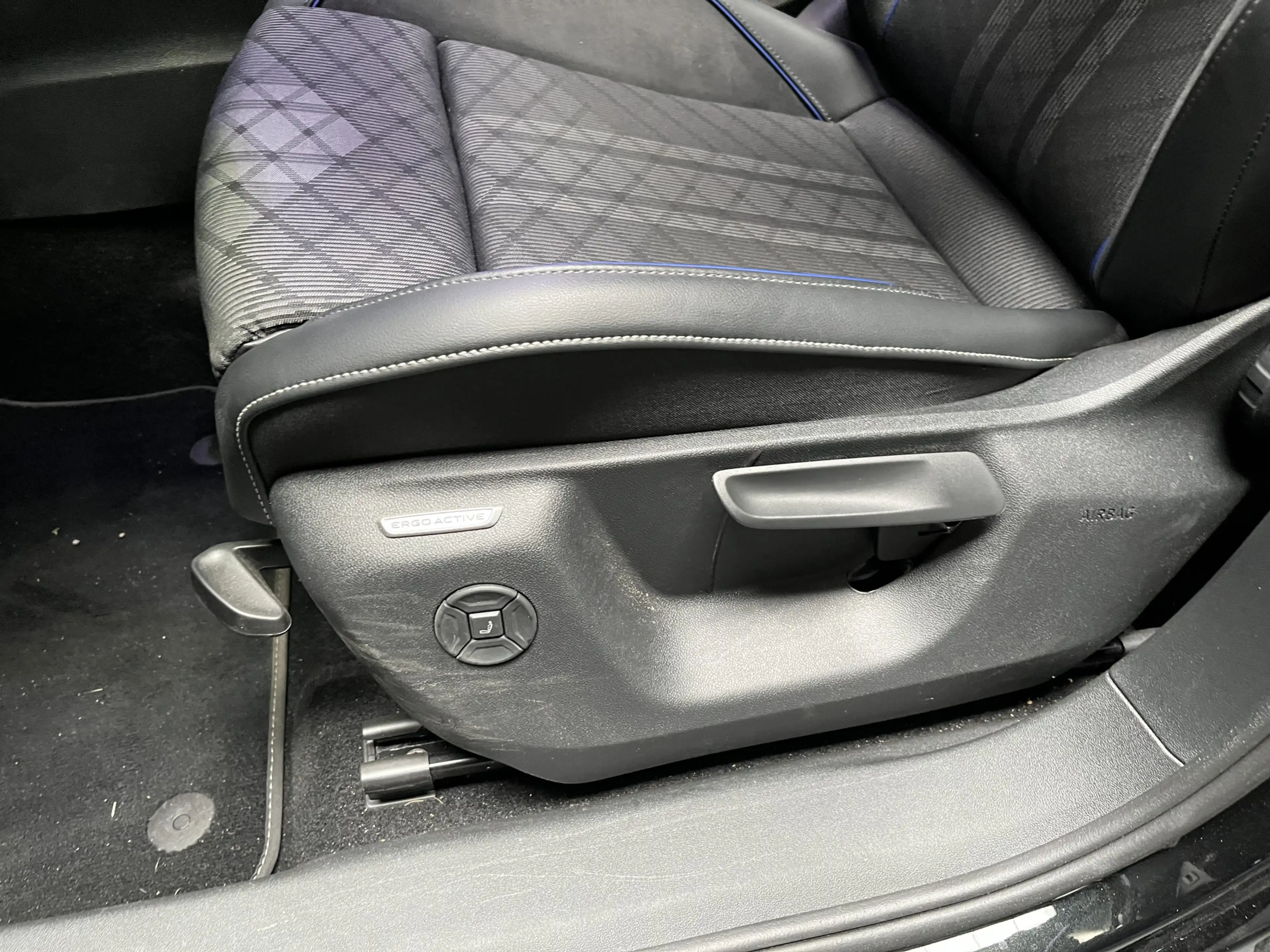 Volkswagen Tayron 1.5 eHybrid R-Line / GARANTIE TM 12-2030/ AUTOMAAT — photo 10