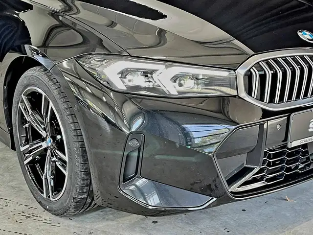 BMW 318 view 4