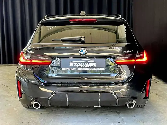 BMW 318 view 6