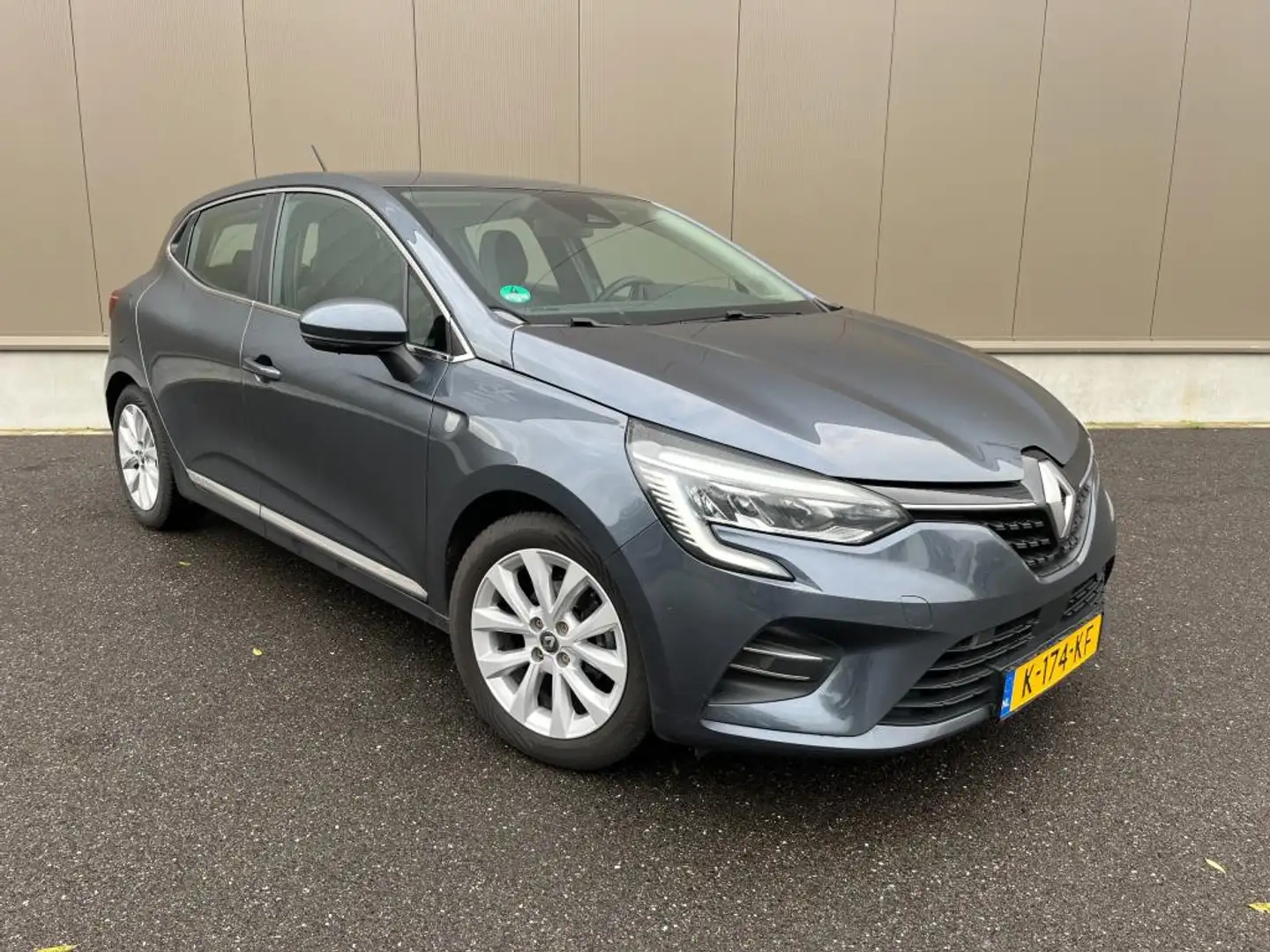 Renault Clio 1.0 TCe Bi-Fuel Intens nieuwstaat! Gris - 2
