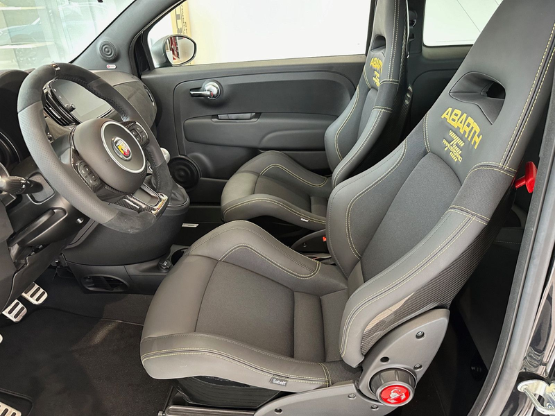 Abarth 695 75 Anniversario — photo 10