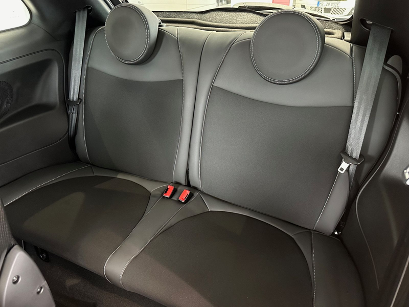 Abarth 695 75 Anniversario — photo 12