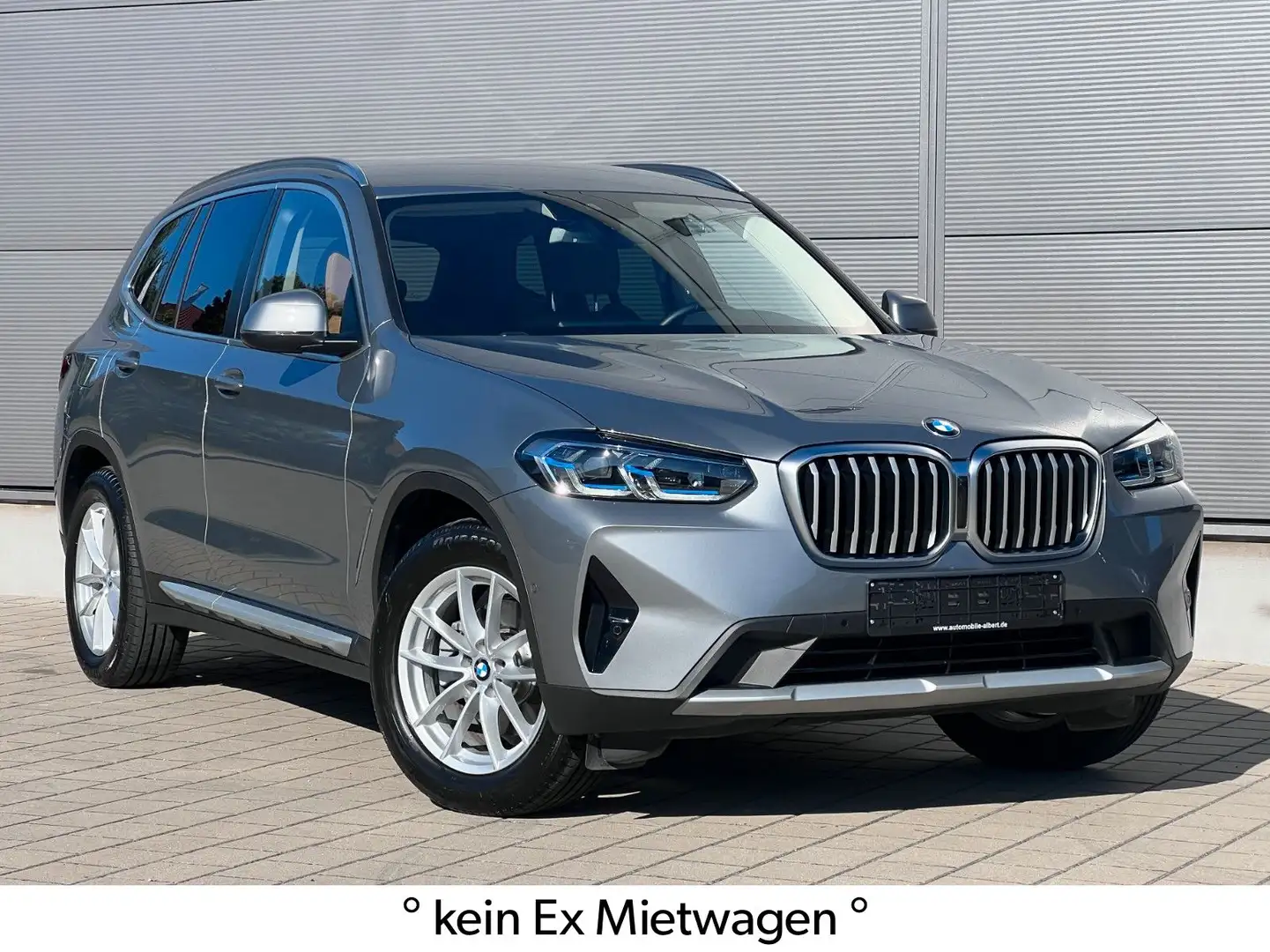 BMW X3 20i xDrive*HUD*Laser*DrivAss*Keyless*Kamera* Grau - 1