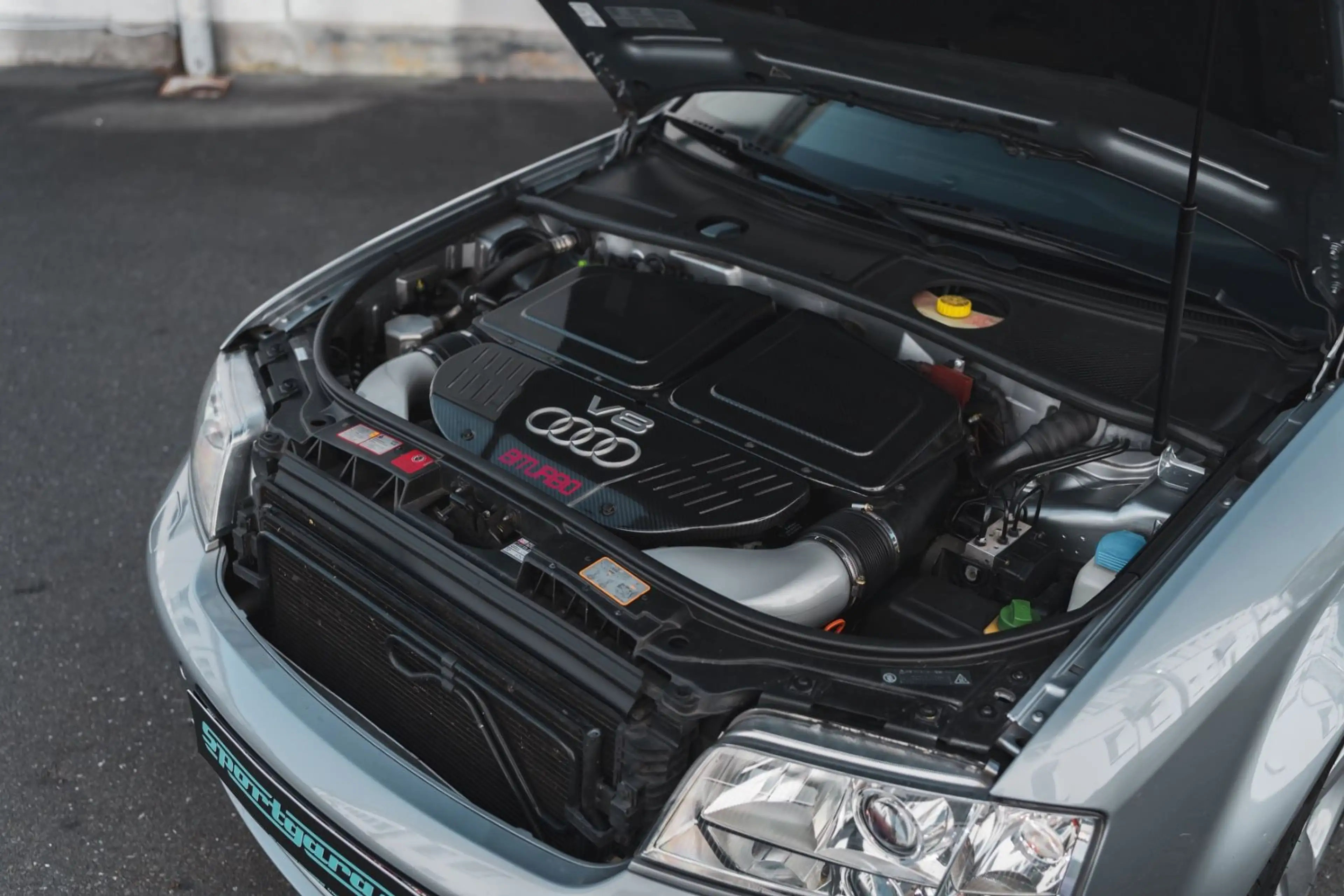 Audi RS6 4.2 Quattro *Limousine / Erstlack* — photo 9