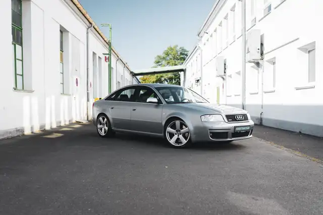 Audi RS6 4.2 Quattro *Limousine / Erstlack*