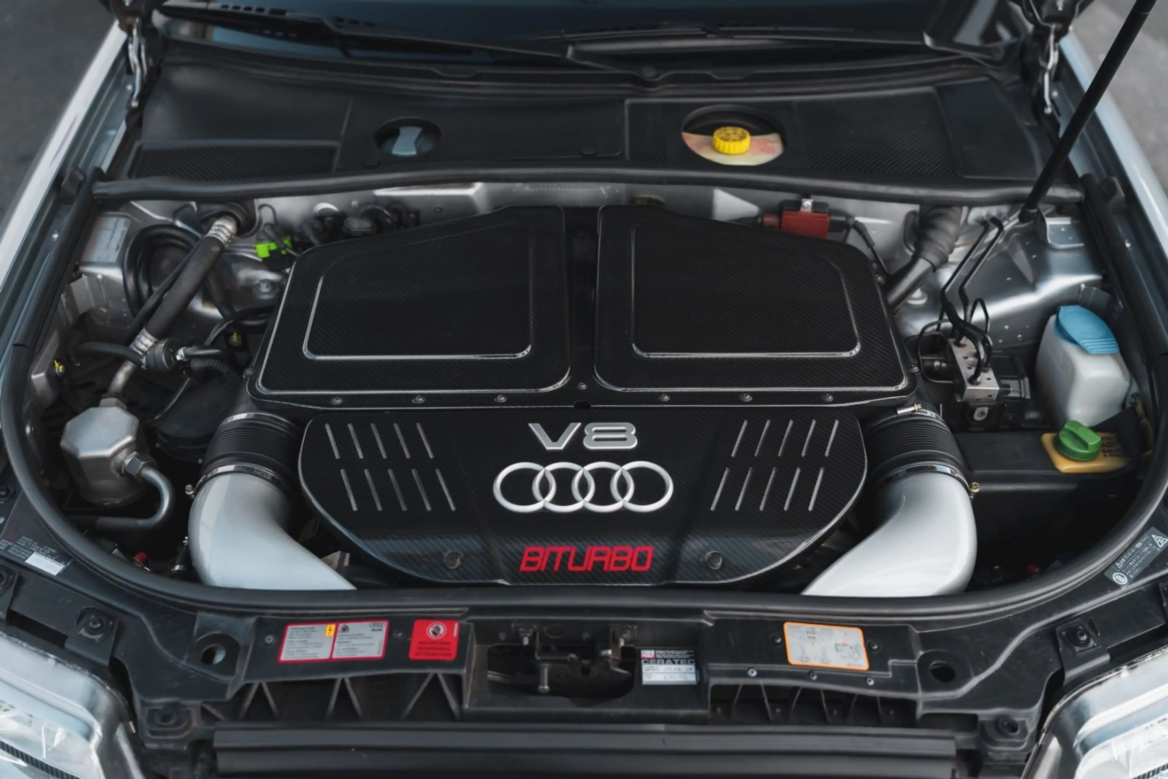 Audi RS6 4.2 Quattro *Limousine / Erstlack* — photo 10