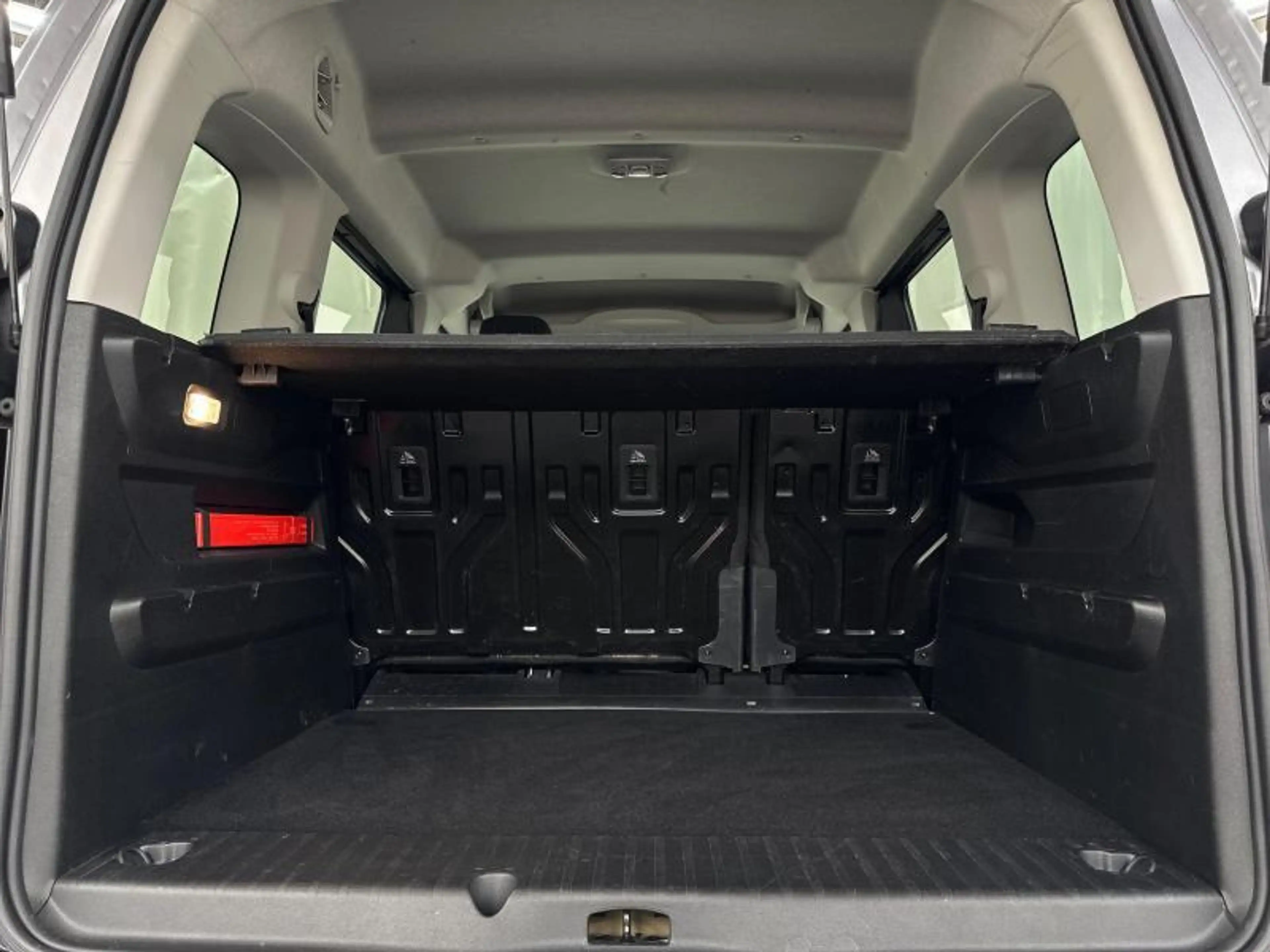 Toyota Proace City Verso Family 5pl SWB 1.5D 96kW — photo 9