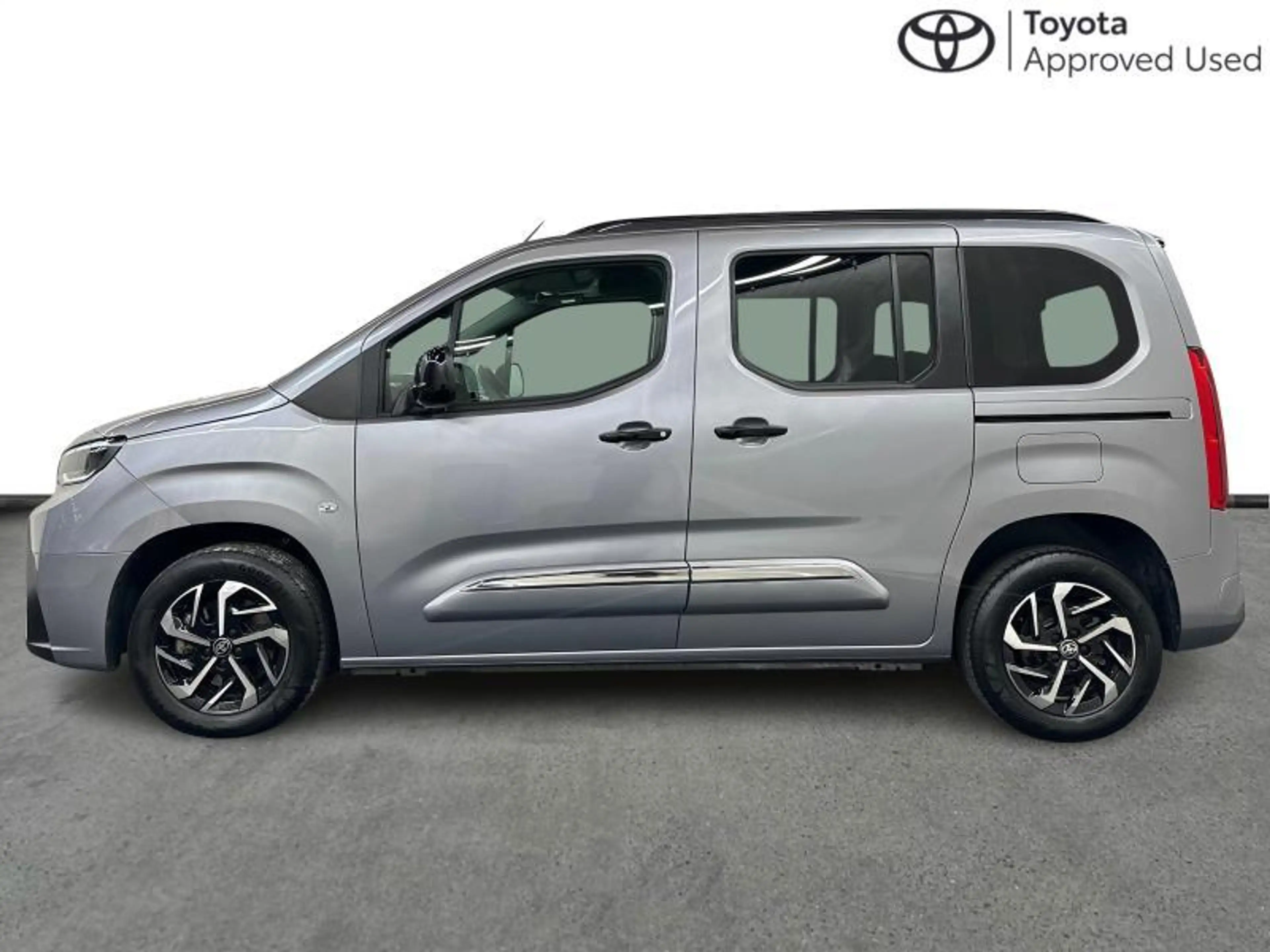 Toyota Proace City Verso Family 5pl SWB 1.5D 96kW — photo 3
