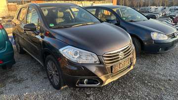 S-Cross Limited+ 4x4,Leder,AHK,Navi,Panorama