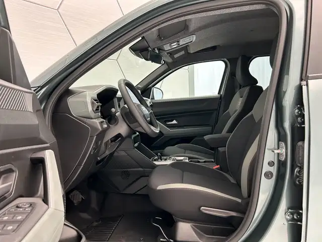 Dacia Duster view 11