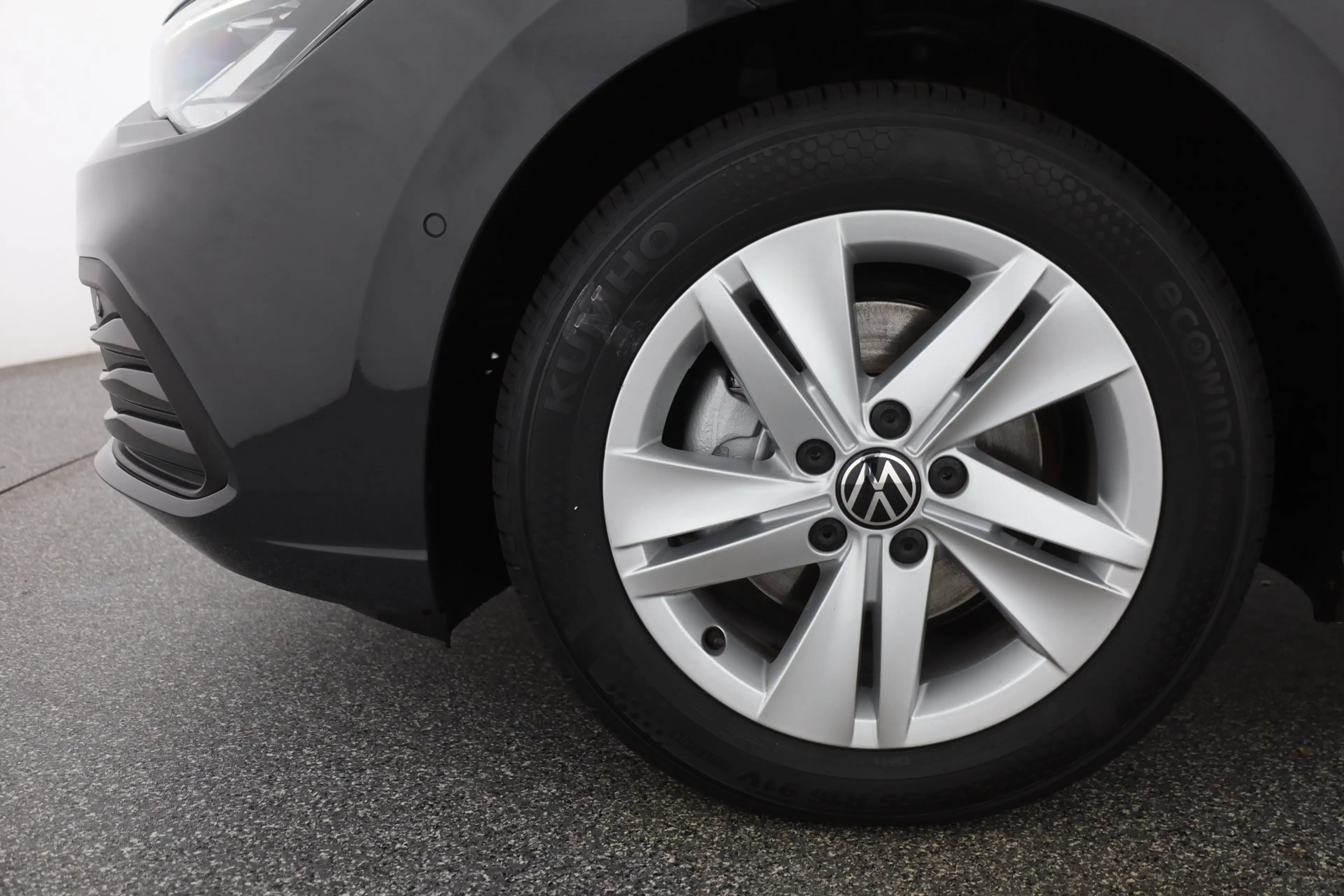 Volkswagen Golf VIII 2.0 TDI Life LED Sitzheizung ACC — photo 27