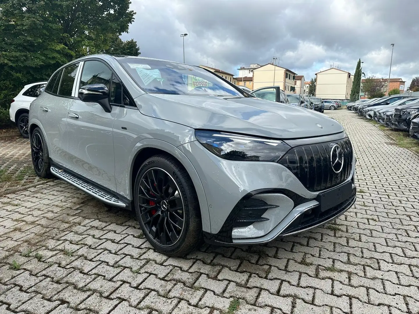 Mercedes-Benz EQE 43 Suv AMG Line Premium Plus 4matic Grau - 1