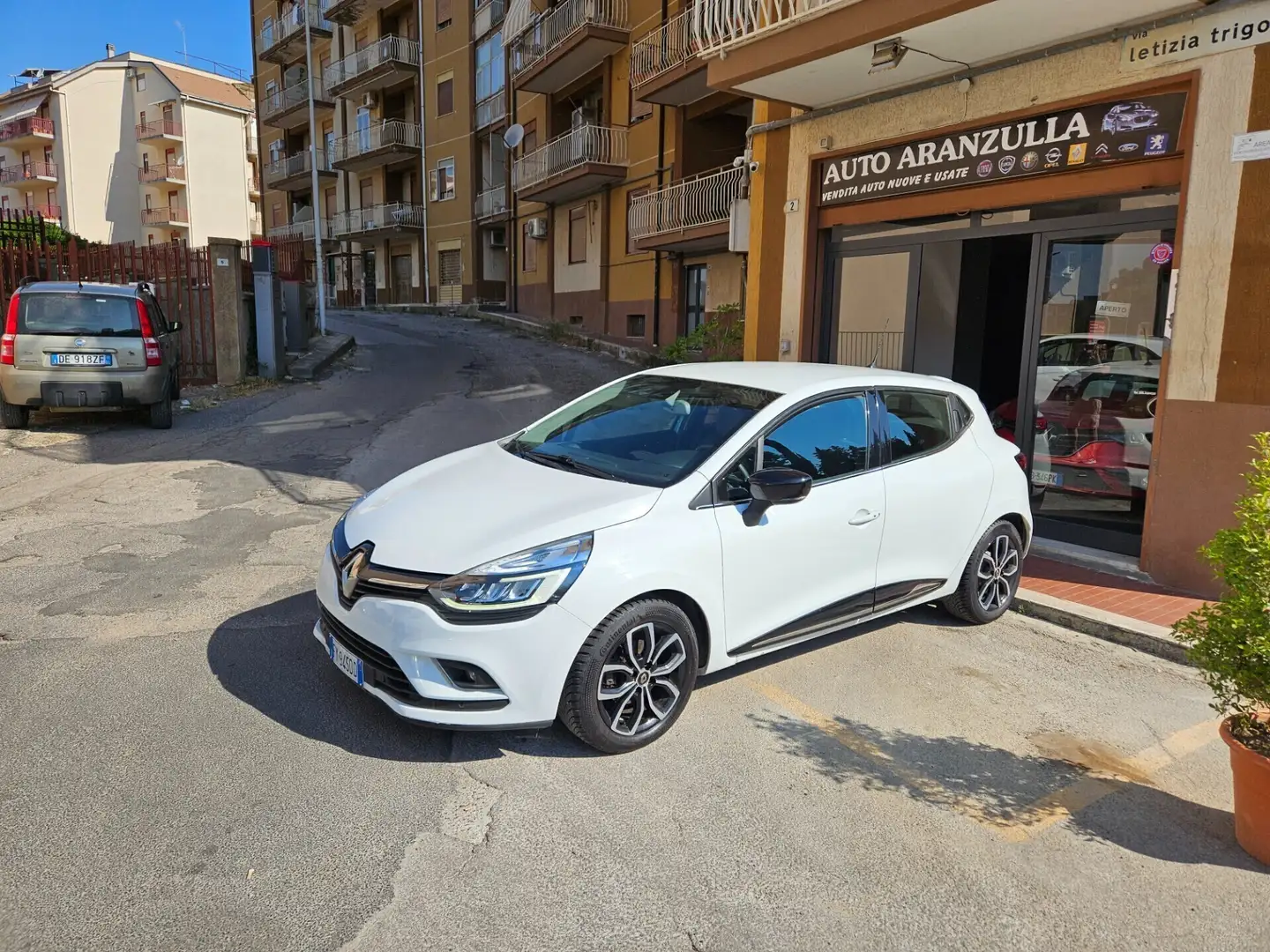 Renault Clio Clio dCi 8V 75 CV 5 porte Moschino Intens Blanc - 1