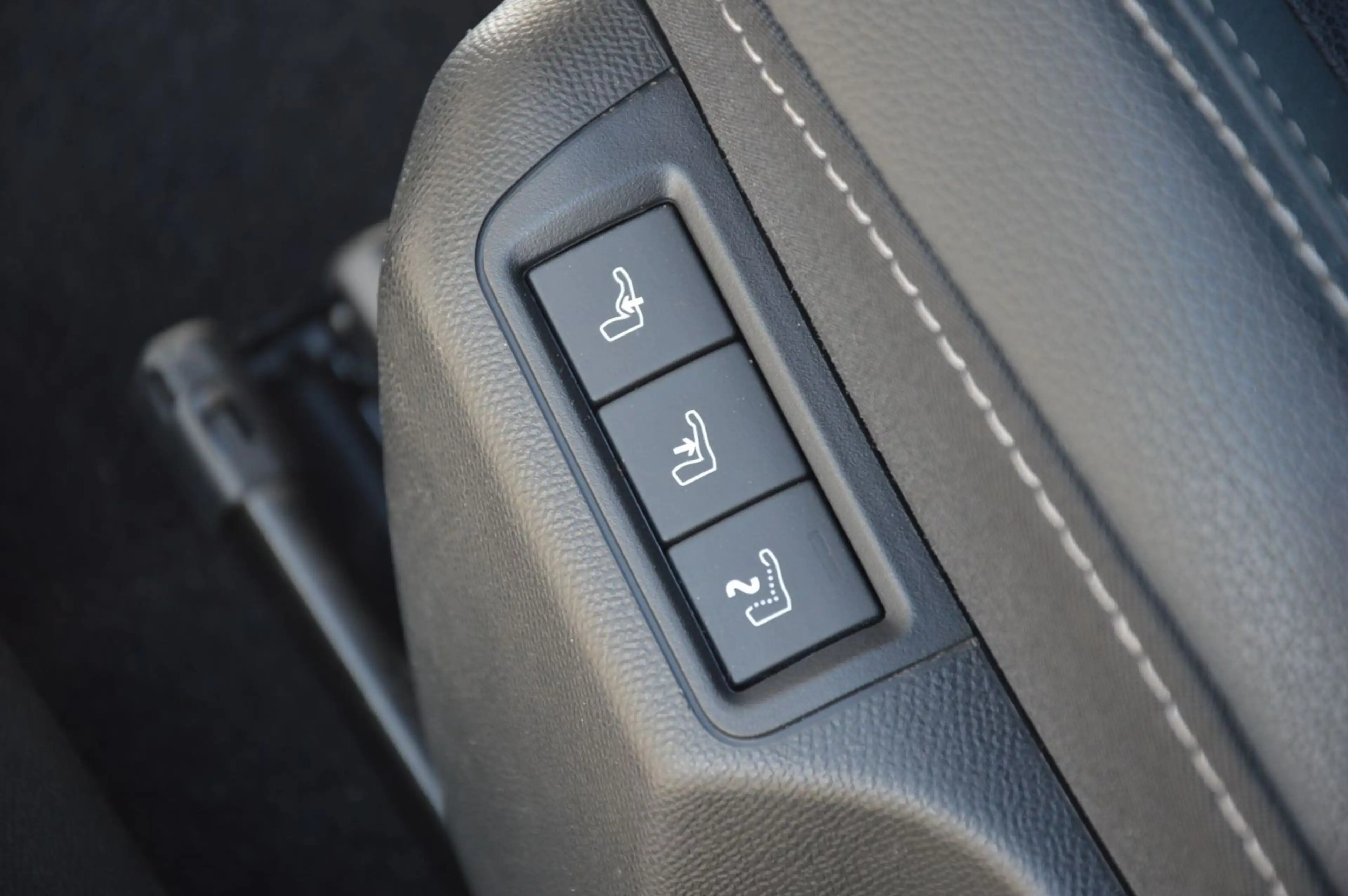 Opel Corsa F e Ultimate R/KAM"PDC"11KW"DAB"17ZOLL — photo 10