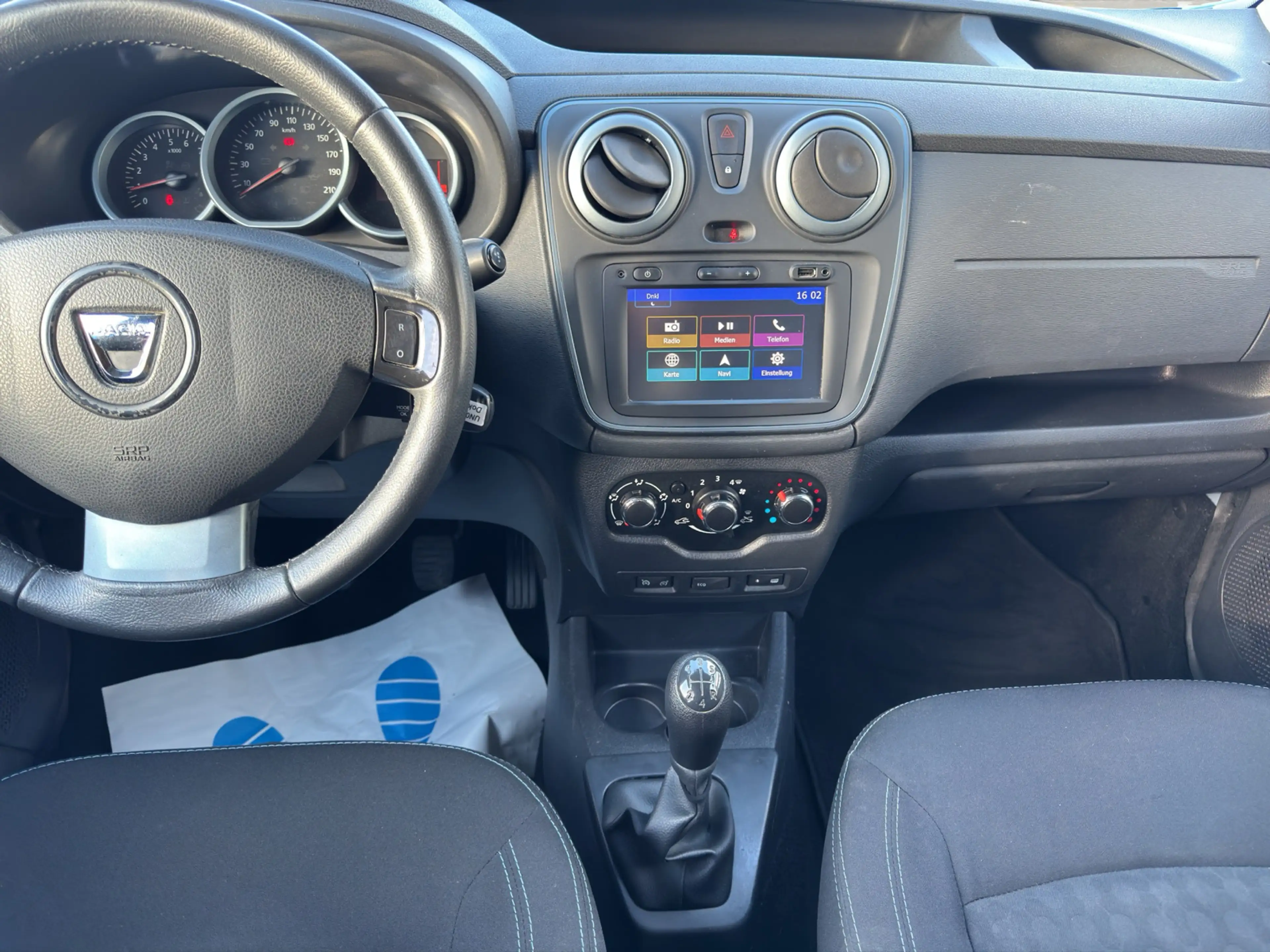 Dacia Dokker Stepway Celebration~SHZ~NAVIGATION~TEMPOM~R-KAMERA — photo 10