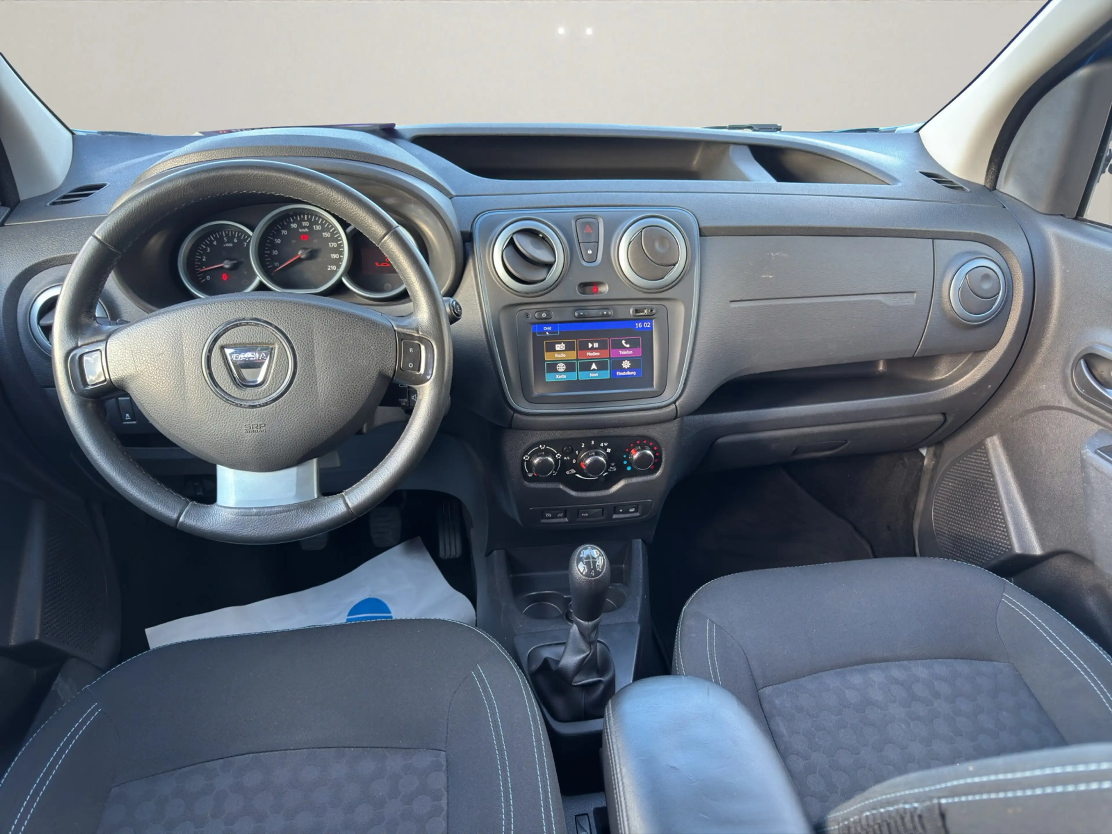 Dacia Dokker Stepway Celebration~SHZ~NAVIGATION~TEMPOM~R-KAMERA — photo 9