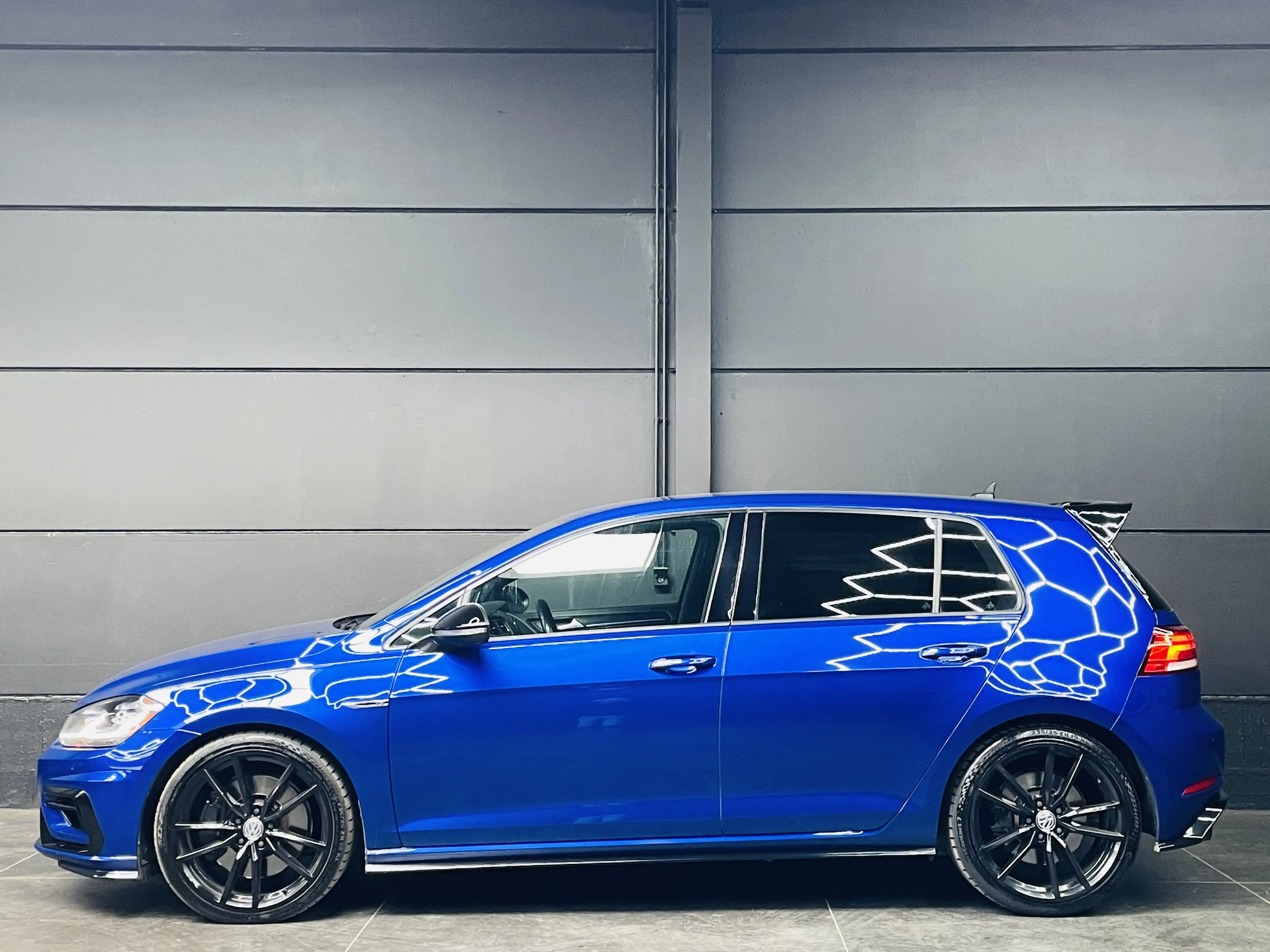 Volkswagen Golf R 2.0 TFSI DSG * FULL OPTION* CARPLAY / VIRTUAL DASH — photo 4