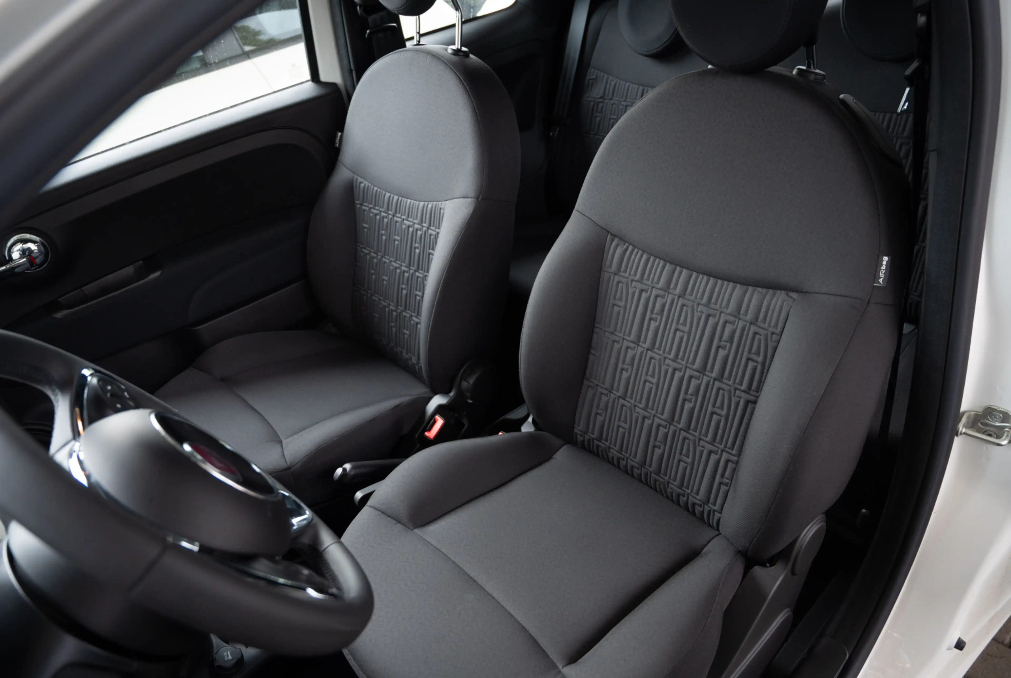 Fiat 500 1.0 Hybrid 70 *DAB-PLUS*KLIMA*CARPLAY*TEMPOMAT* *INVENTUR-SALE* — photo 6