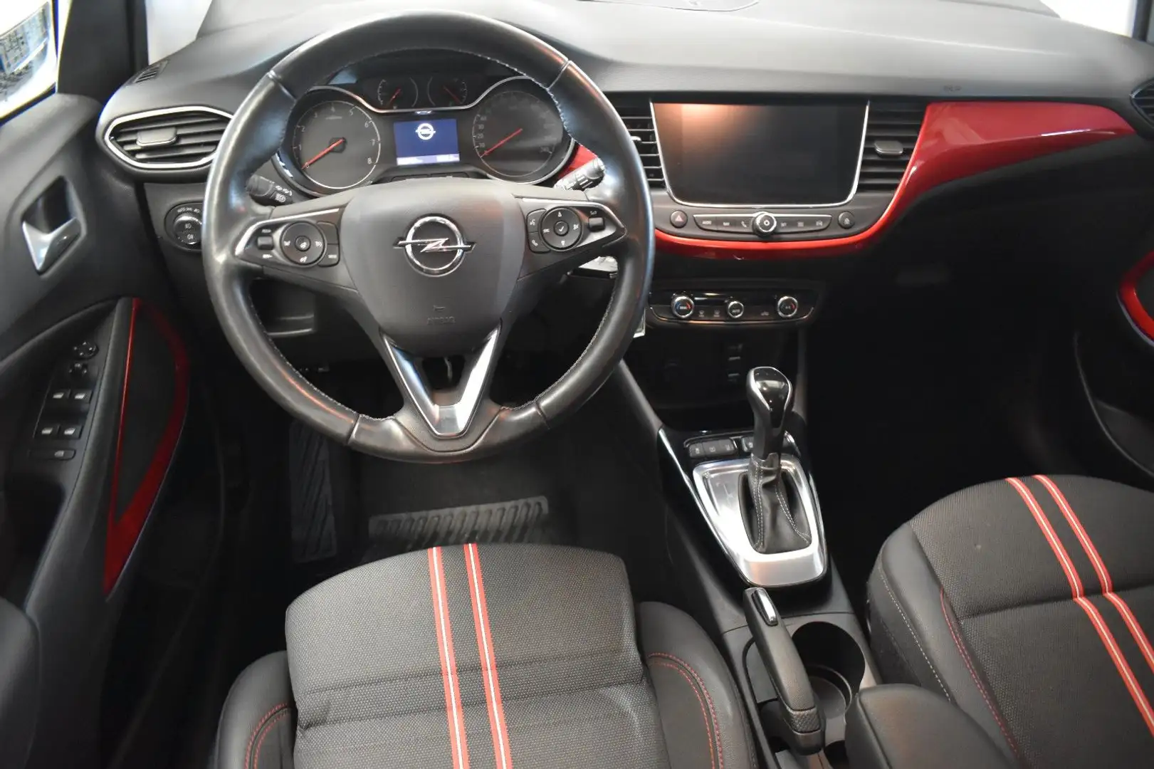 Opel Crossland X GS-LINE*LED*KAMERA*SHZ*NAVI*PDC Schwarz - 2