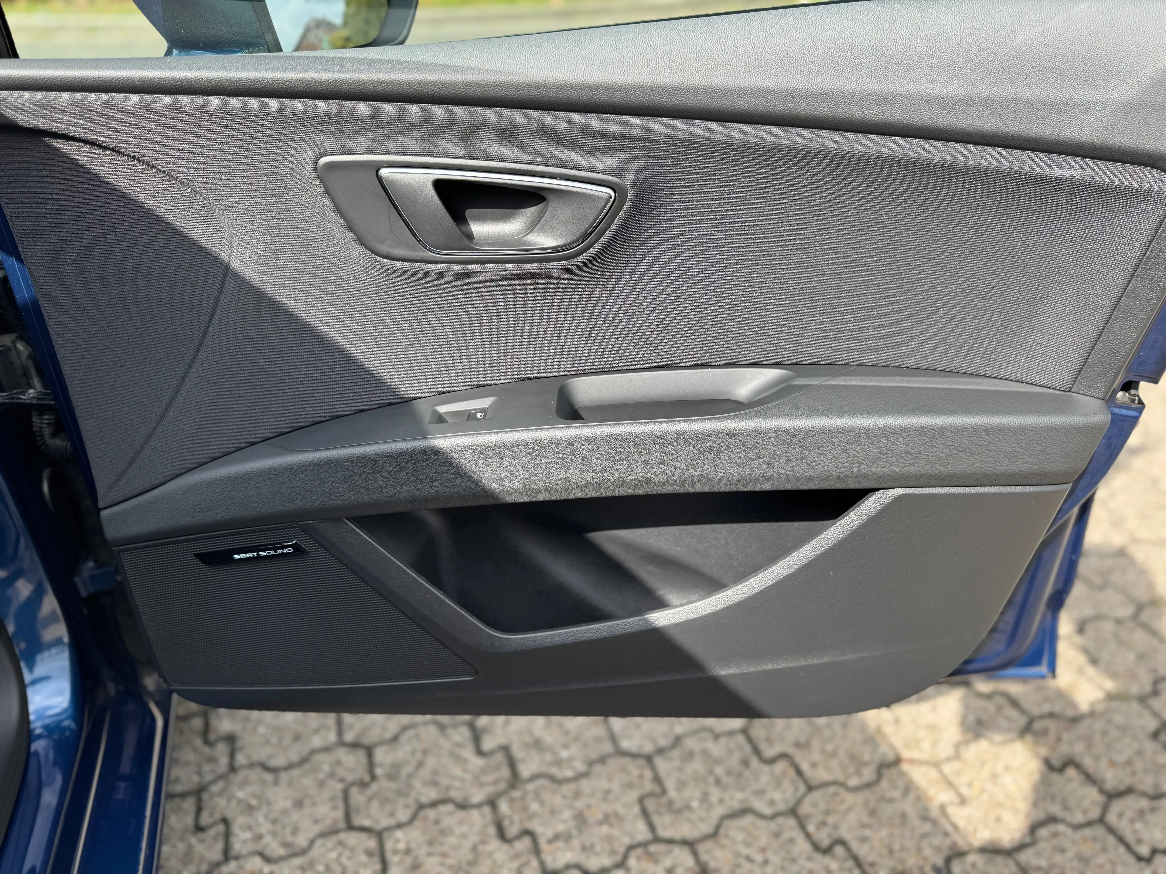 SEAT Leon Leon 1.2 TSI DSG Style ACC, PDC, Apple CarPlay — photo 14