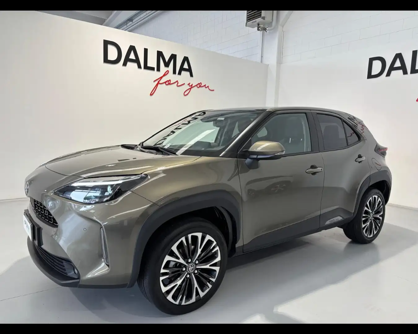 Toyota Yaris Cross 1.5 H Premiere Bronzo - 1