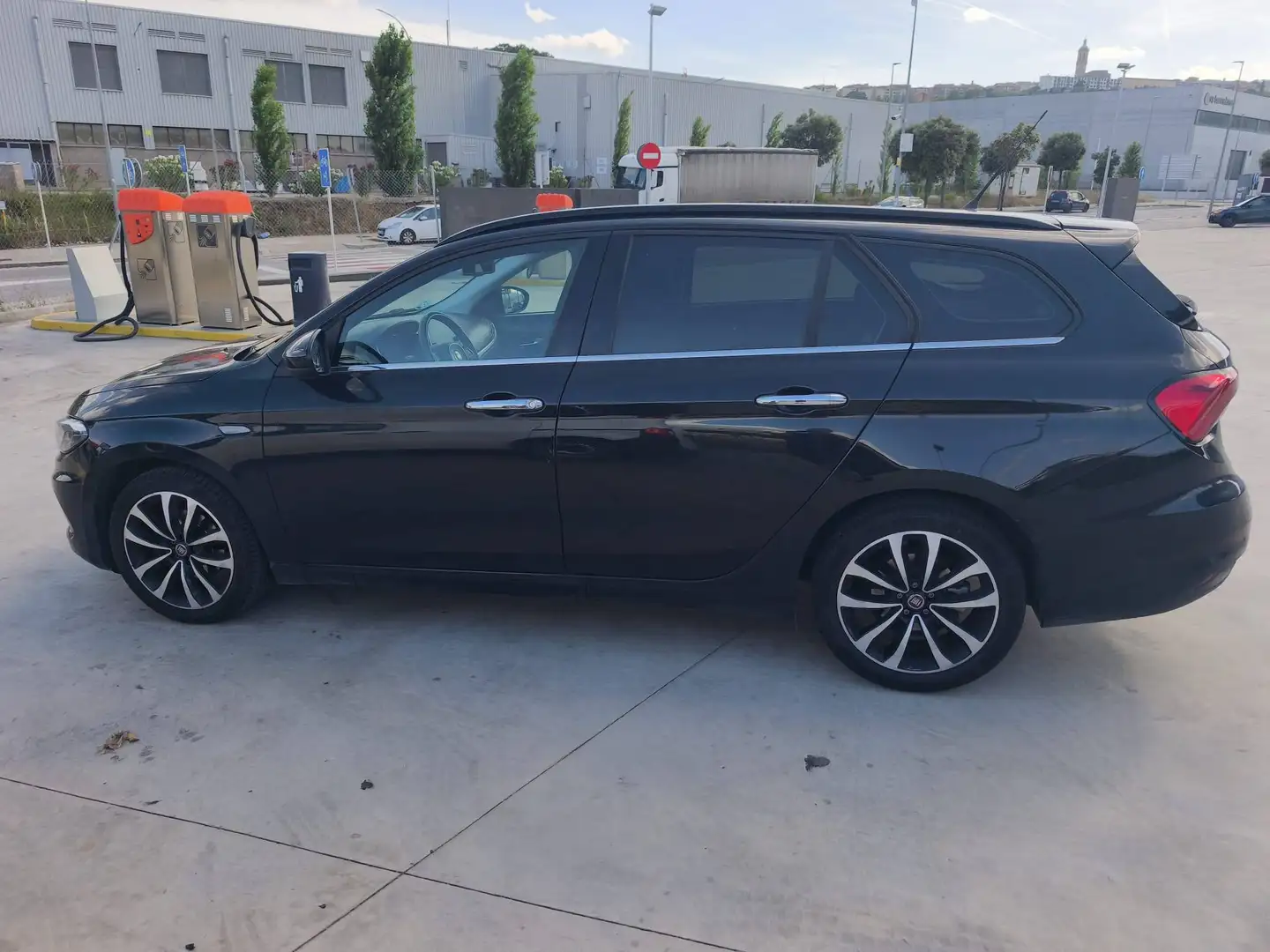Fiat Tipo Tipo SW 1.6 Multijet II Easy Easy Negro - 2