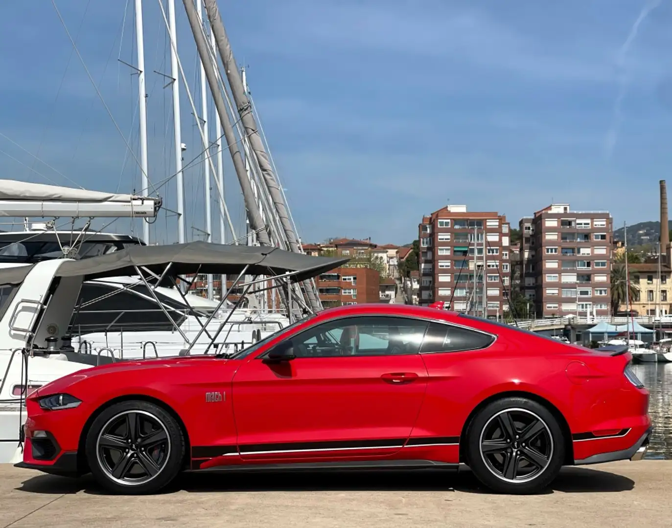 Ford Mustang Fastback 5.0 Ti-VCT Mach I Rouge - 2