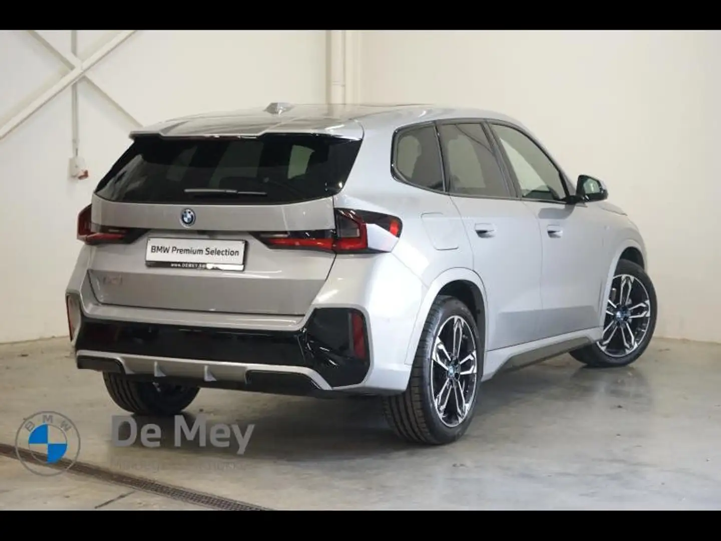 BMW iX1 & i eDrive20 Beige - 2