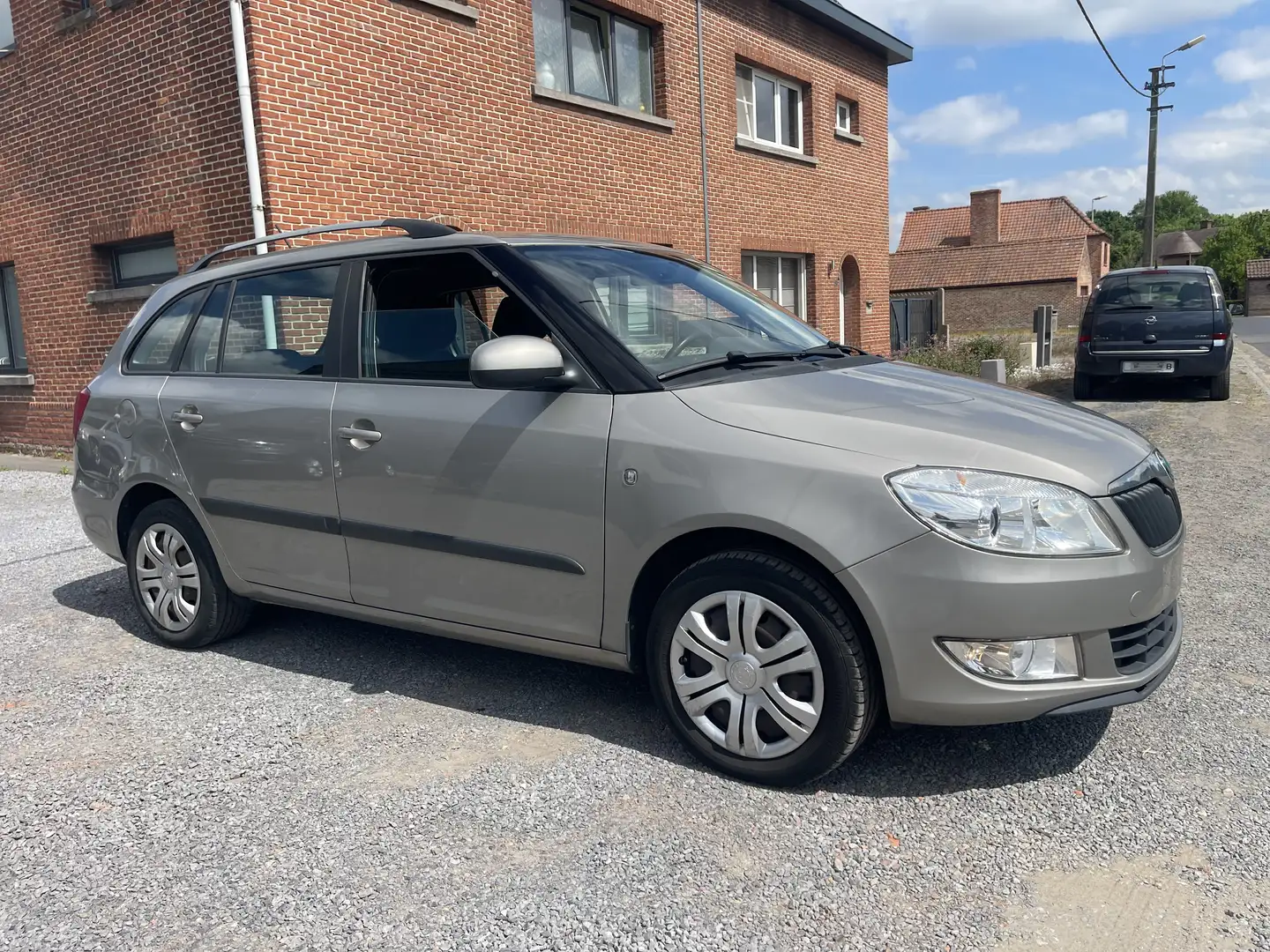 Skoda Fabia SW 1.6 CR TDi,Airco,Parkeersensoren,... Gris - 2