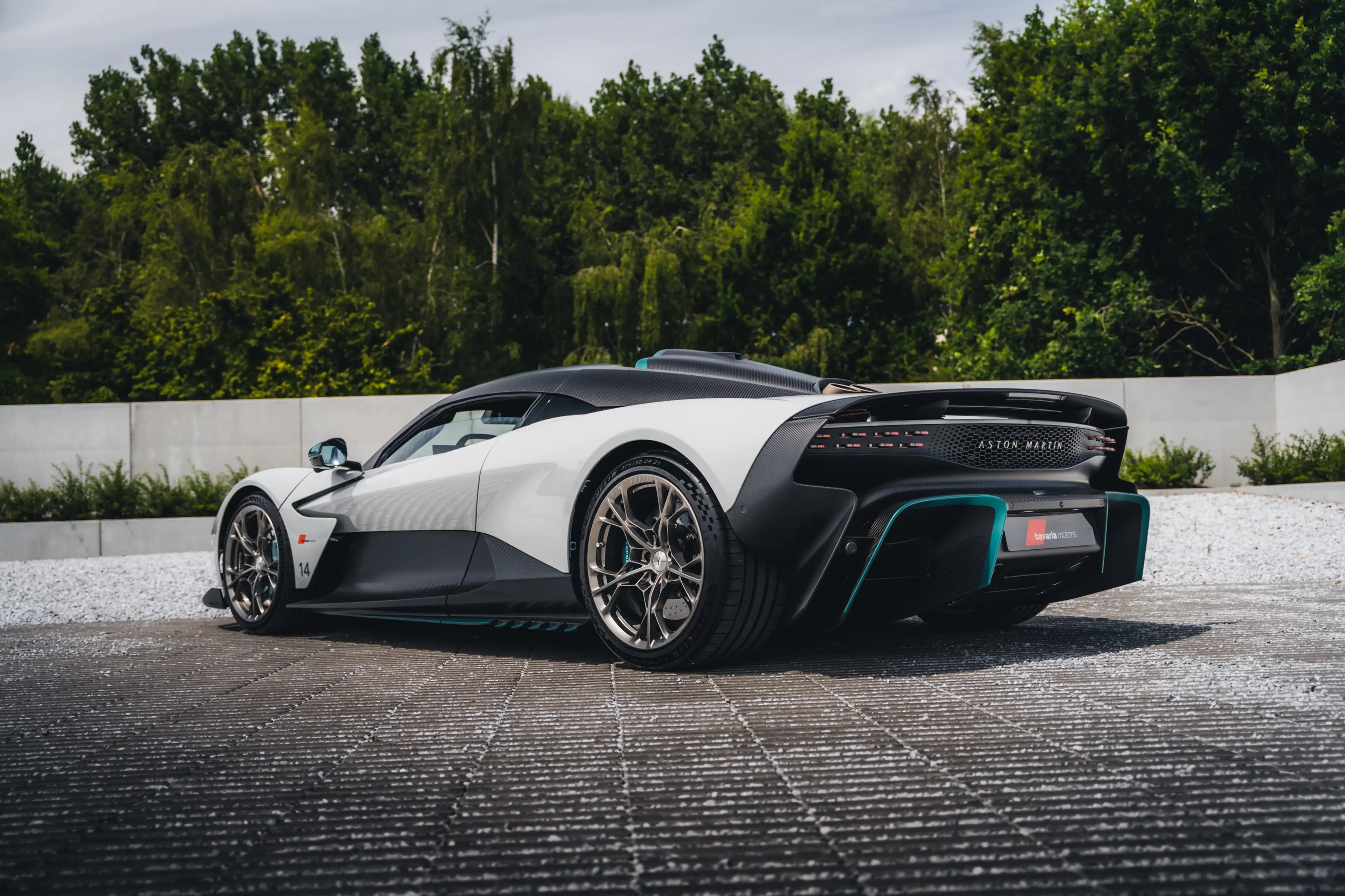 Aston Martin Valhalla Apex Grey / Carbon / NEW / 160KM / B&O / Alcantara — photo 7