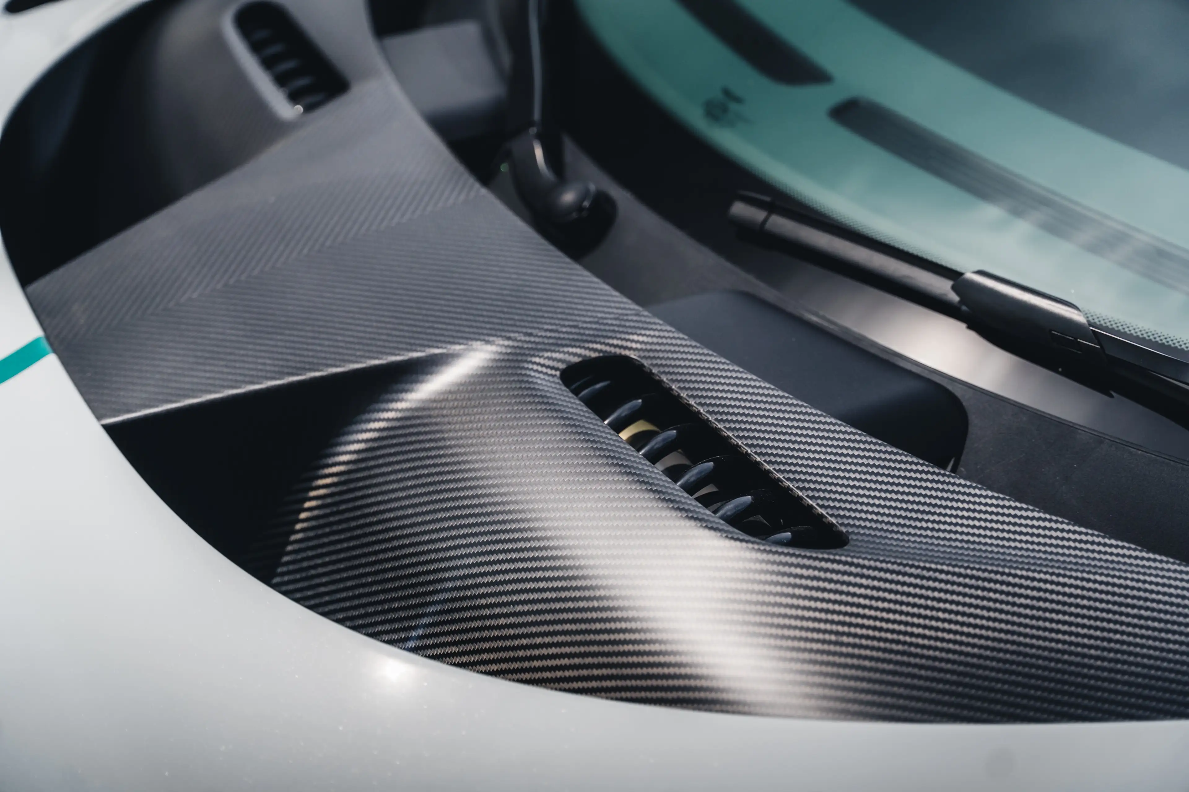 Aston Martin Valhalla Apex Grey / Carbon / NEW / 160KM / B&O / Alcantara — photo 9