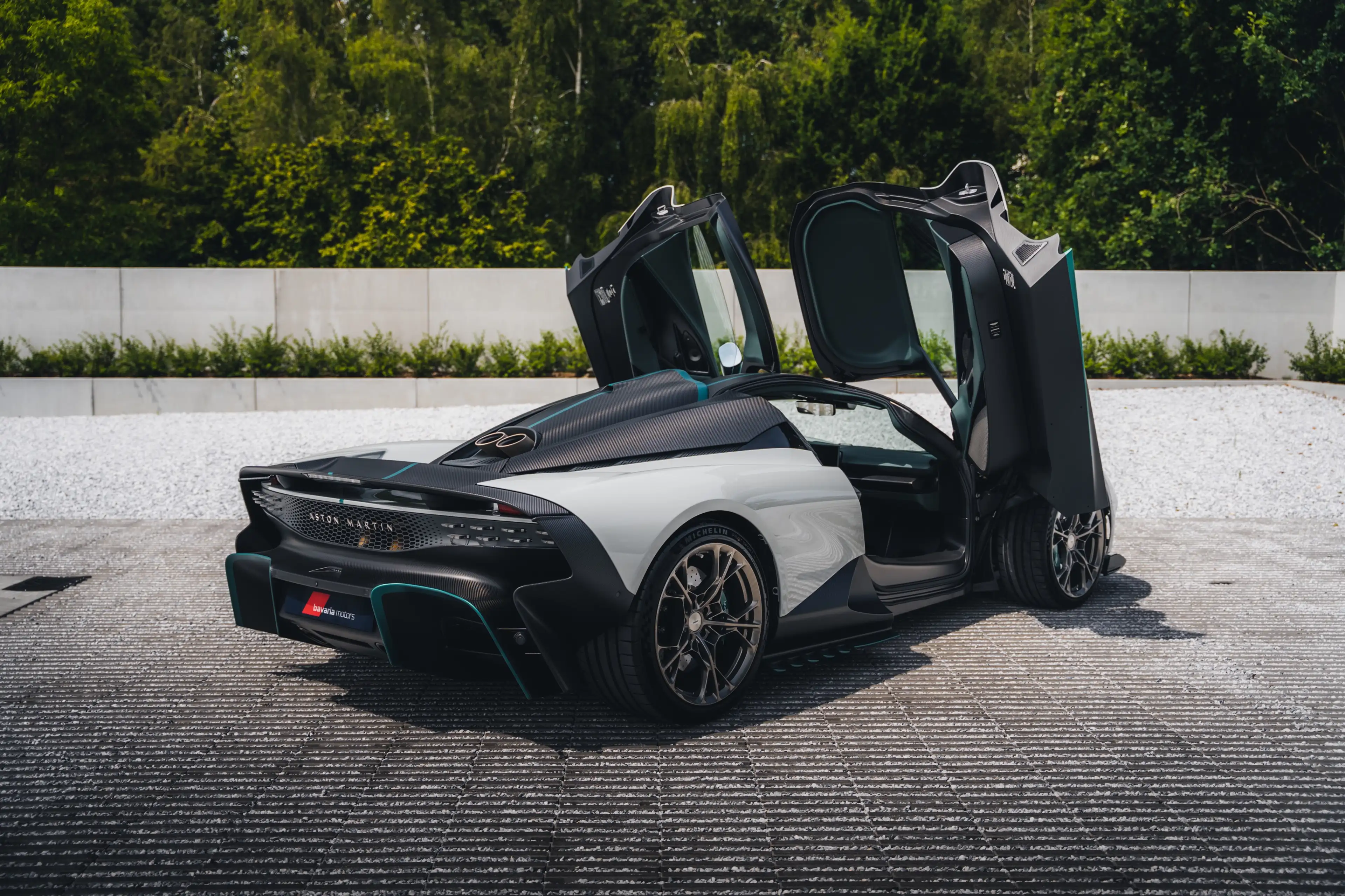 Aston Martin Valhalla Apex Grey / Carbon / NEW / 160KM / B&O / Alcantara — photo 5