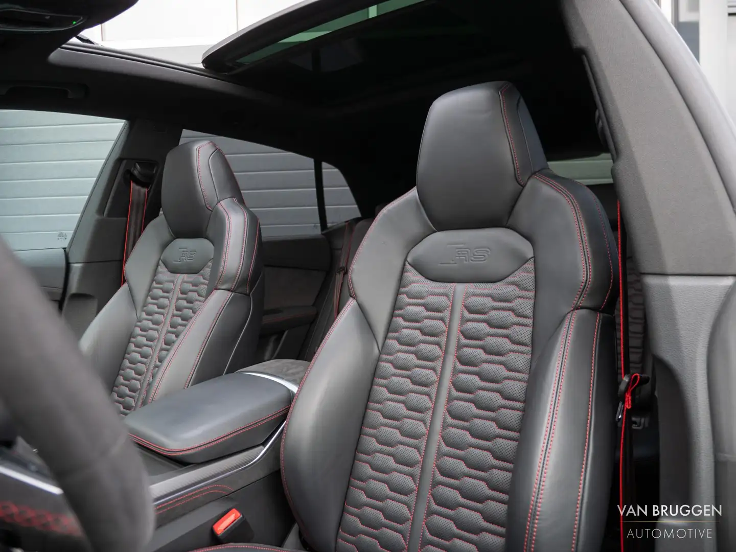 Audi RS Q8 RSQ8 4.0 TFSI V8 quattro Pano Keramisch Massage BT Grijs - 2