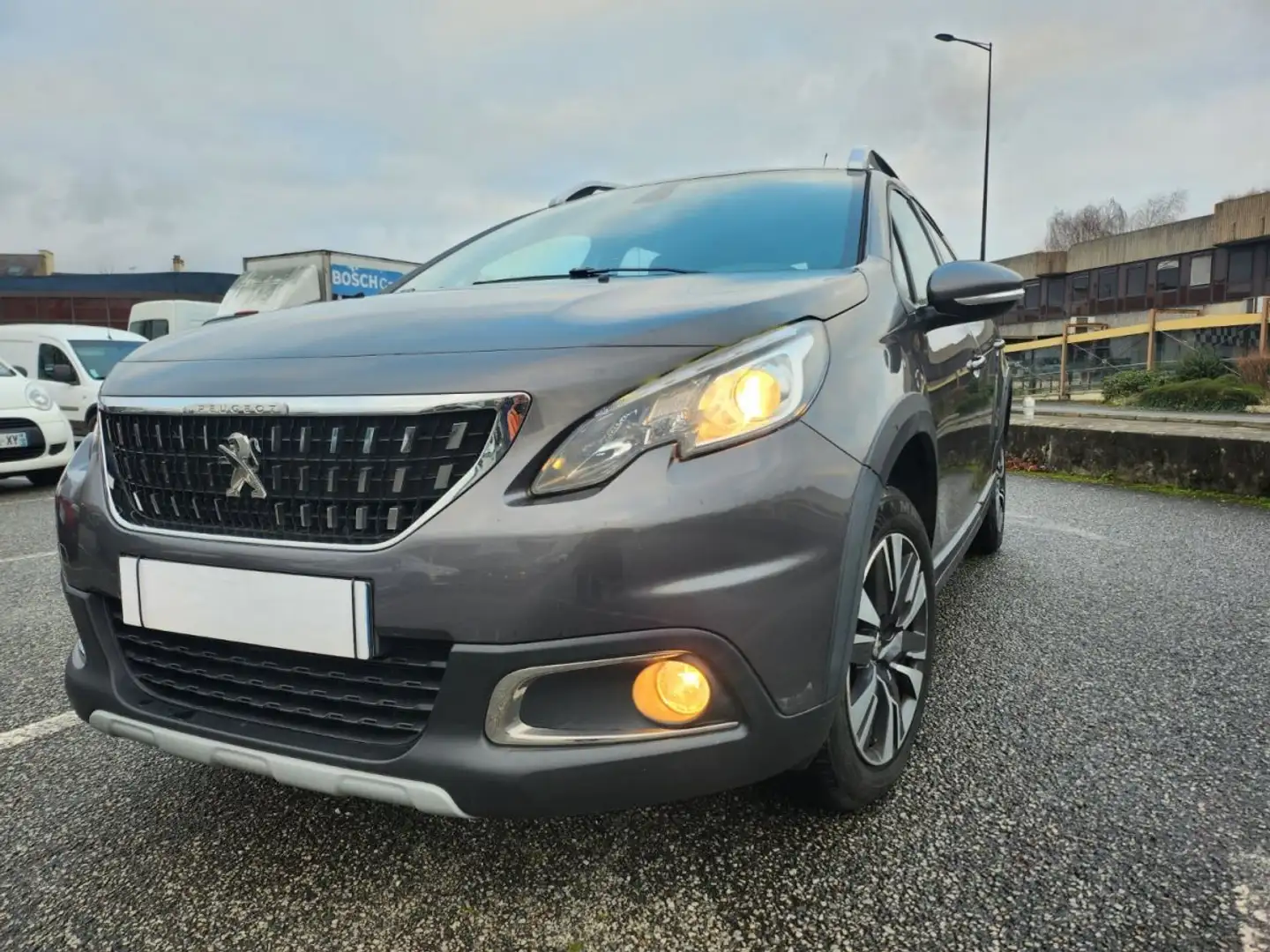 Peugeot 2008 2008 ALLURE 120 Grau - 1