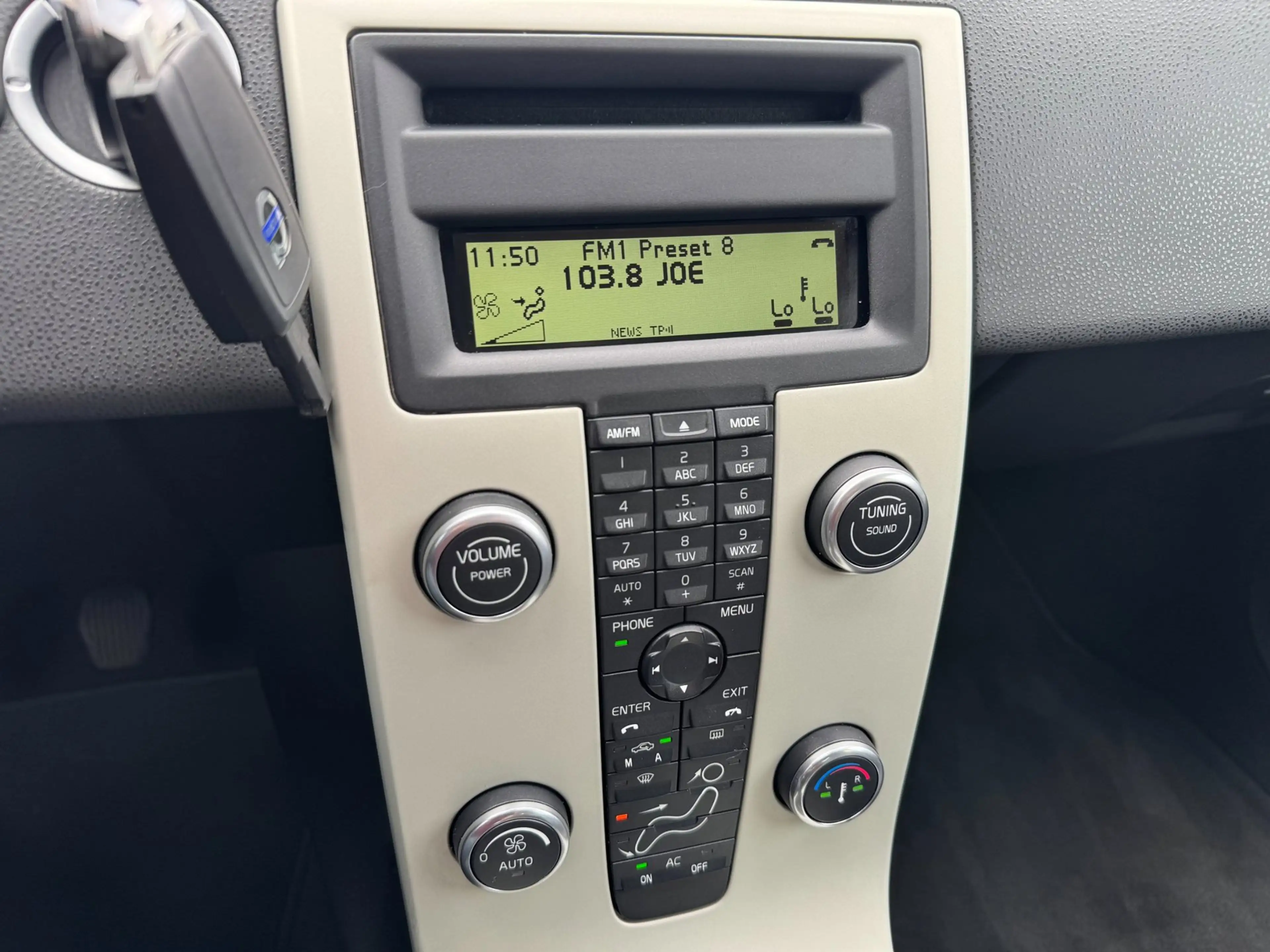Volvo S40 1.8 Edition II — photo 12