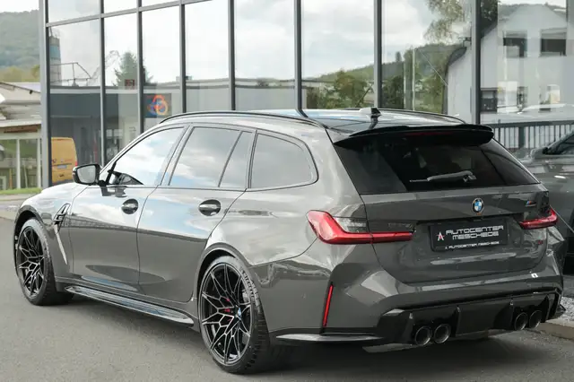 BMW M3 view 5