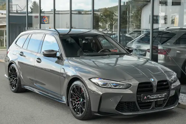 BMW M3 view 3