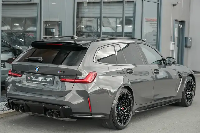 BMW M3 view 4