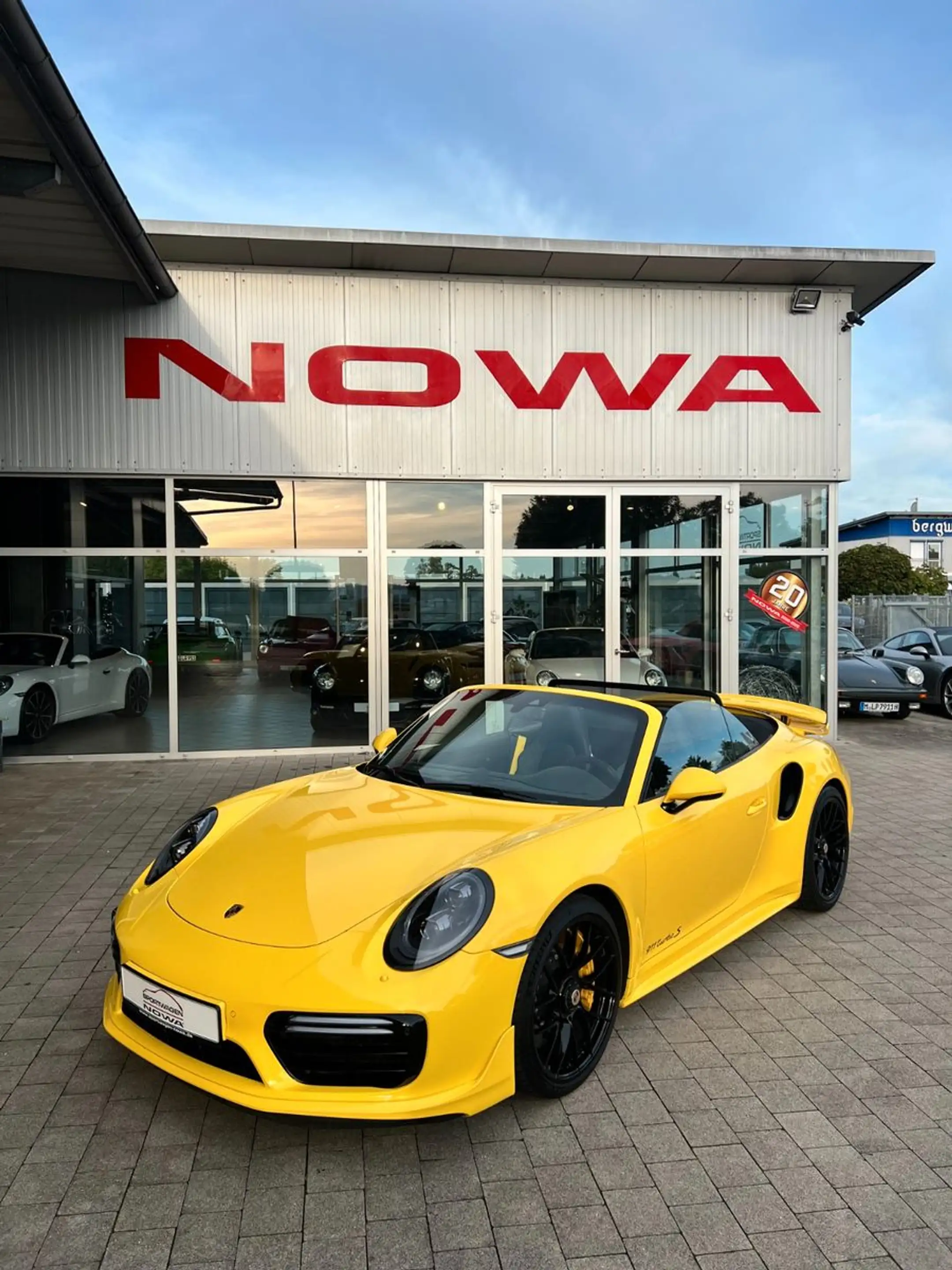 Porsche 991 .2 Turbo S Cabr. **Aerokit-PCCB-Liftsystem** — photo 25